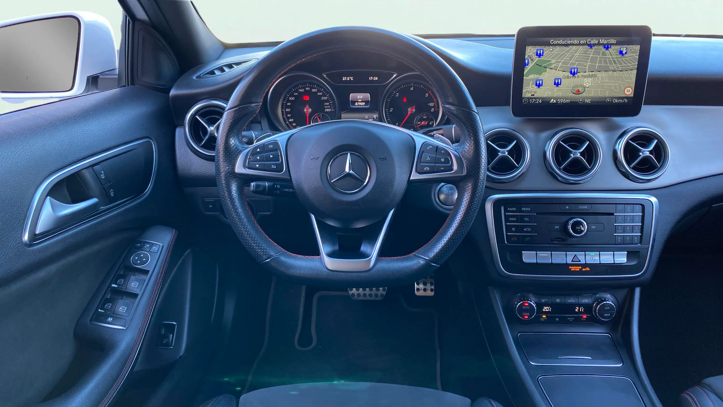 Mercedes-Benz GLA 200 d - foto 16