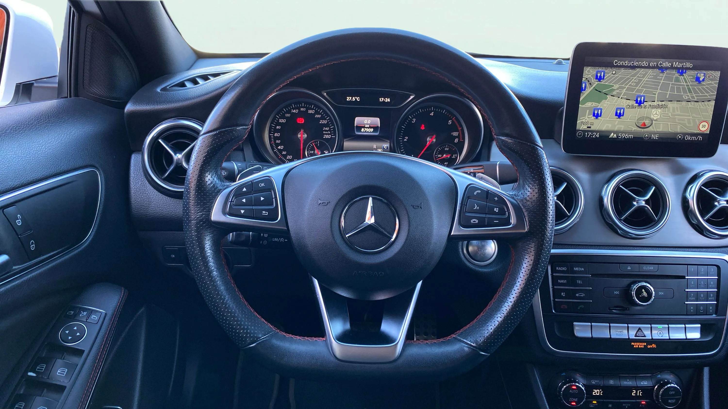 Mercedes-Benz GLA 200 d - foto 18