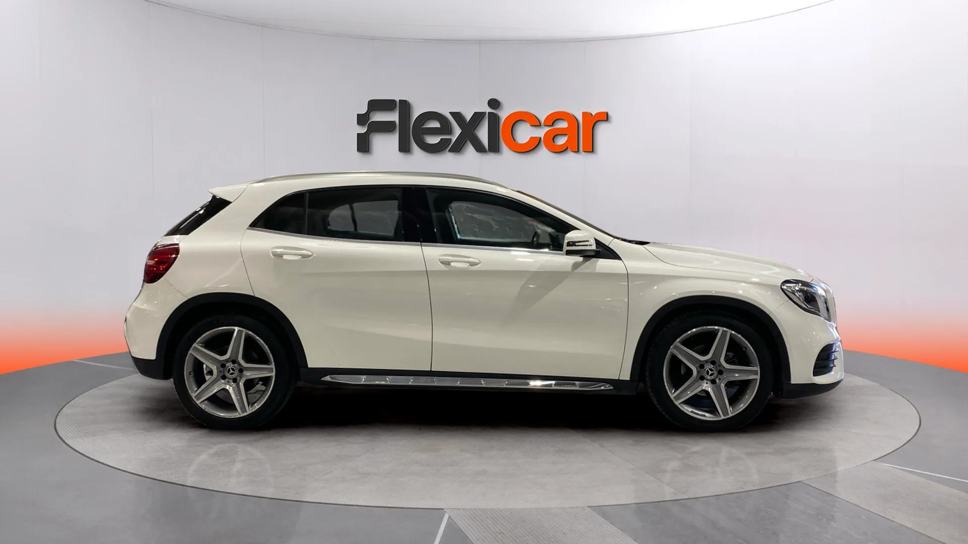 Mercedes-Benz GLA 200 d - foto 4