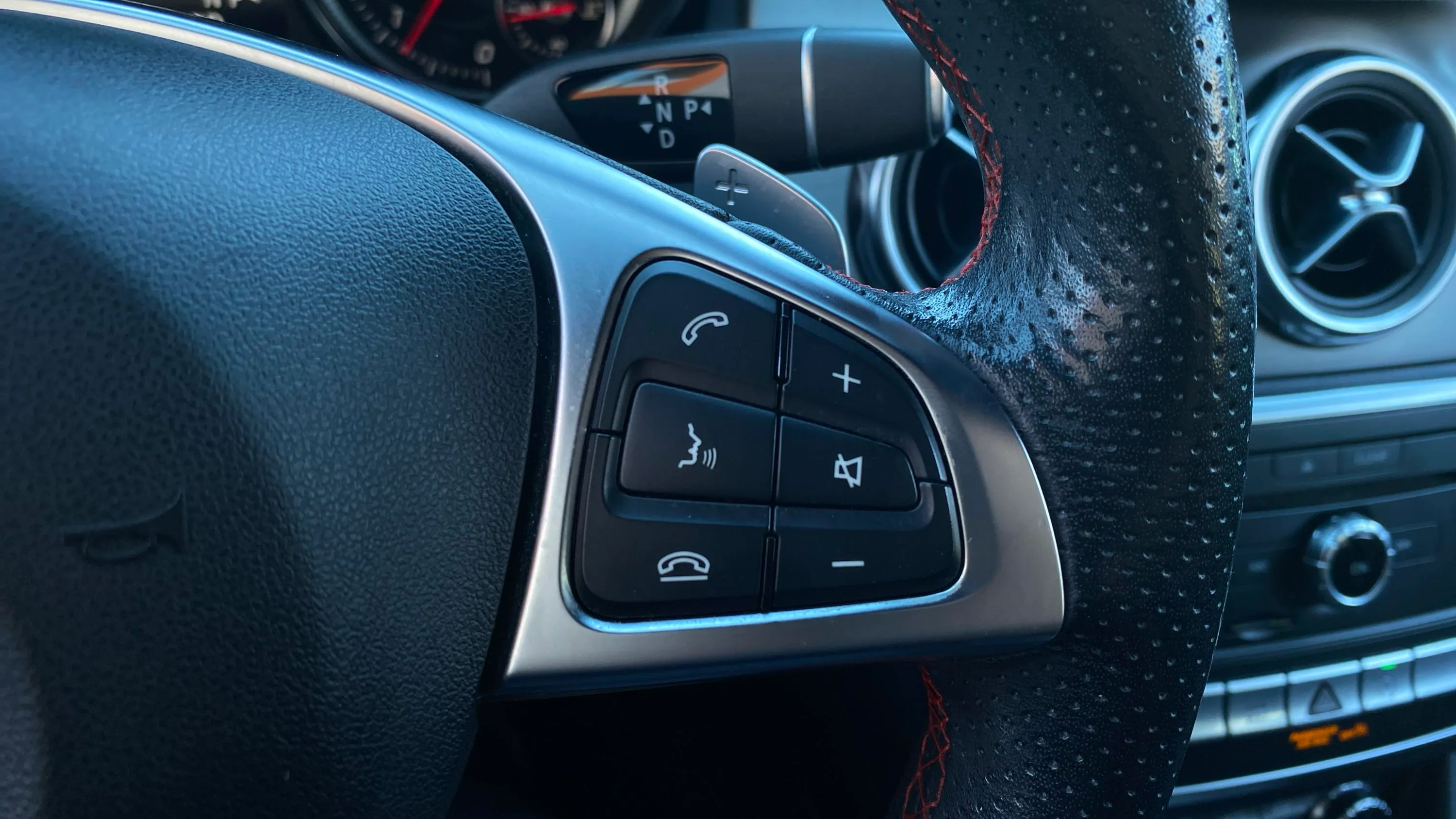Mercedes-Benz GLA 200 d - foto 20