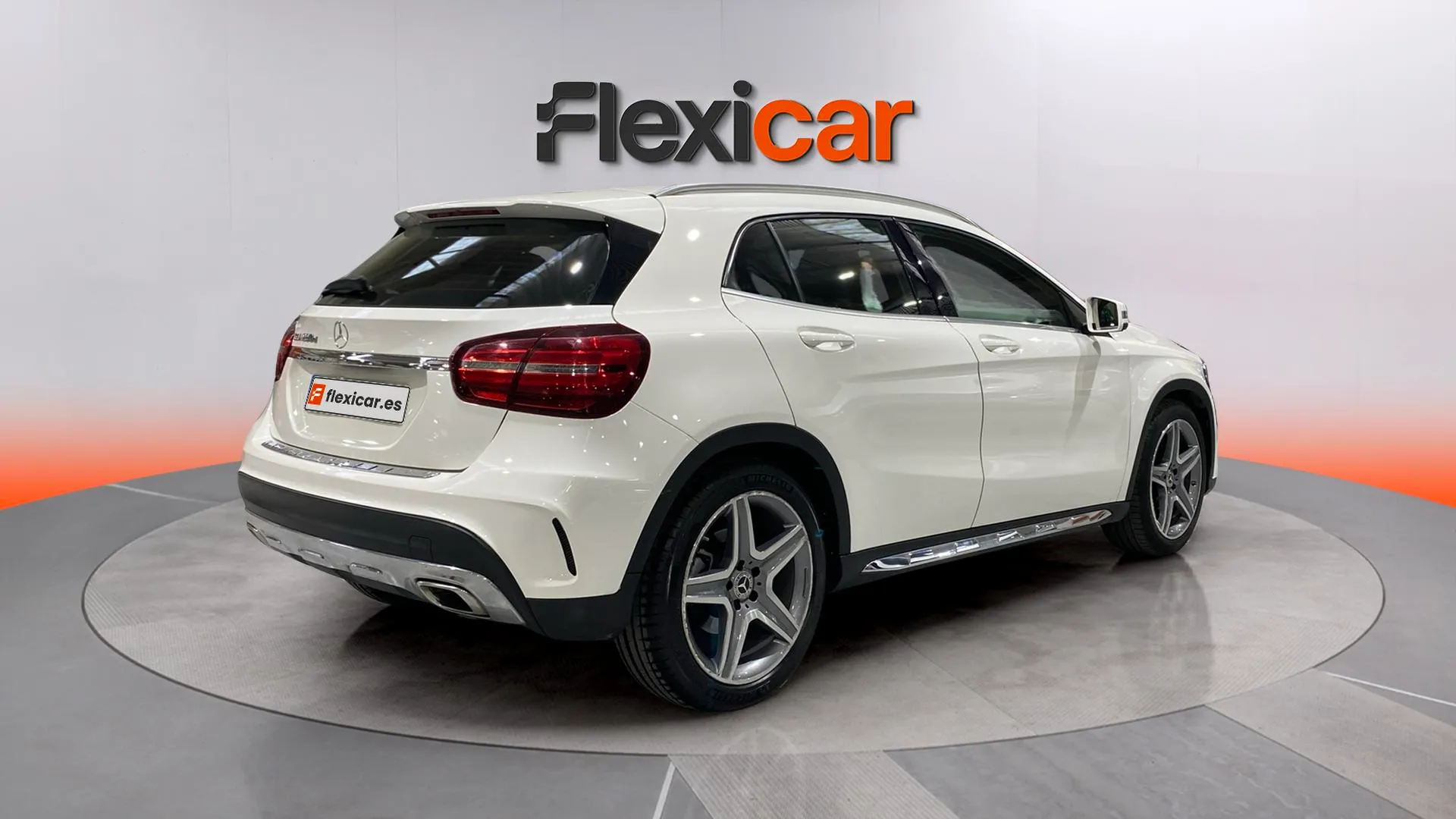 Mercedes-Benz GLA 200 d - foto 8