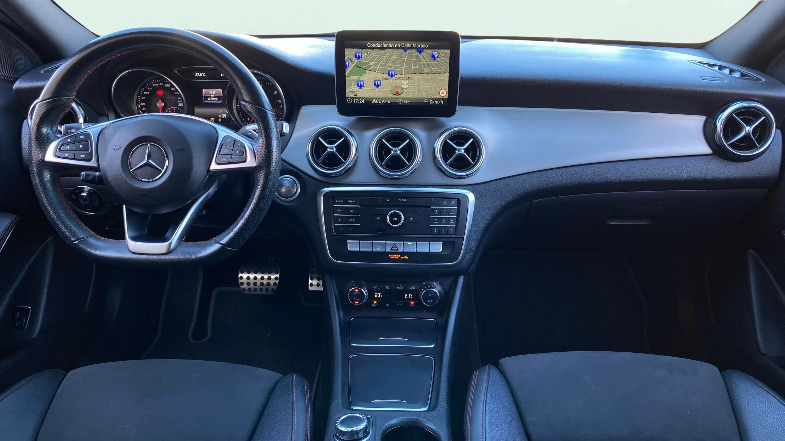 Mercedes-Benz GLA 200 d - foto 22