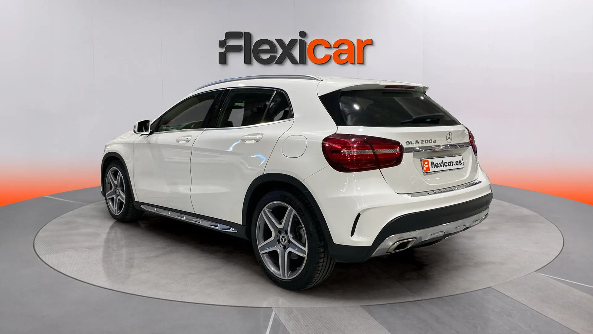 Mercedes-Benz GLA 200 d - foto 6