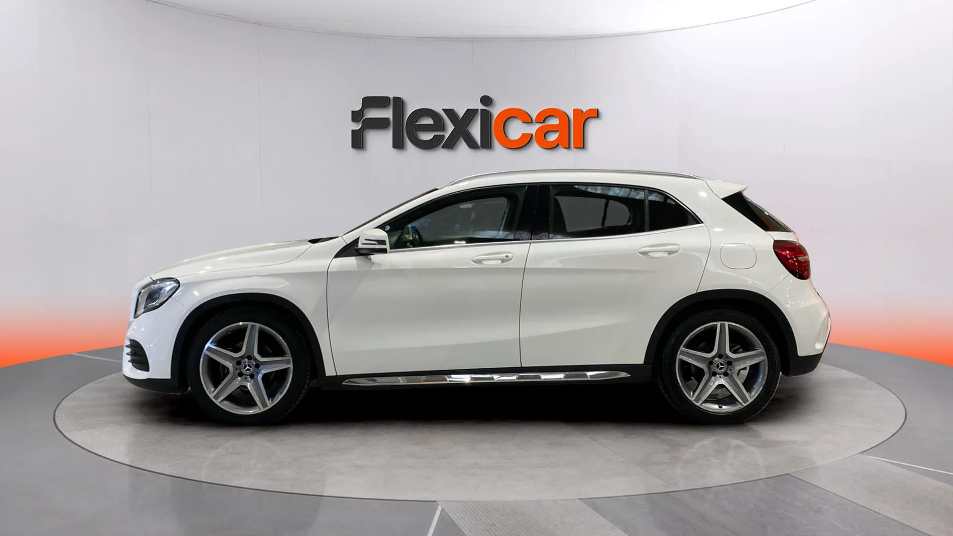 Mercedes-Benz GLA 200 d - foto 5