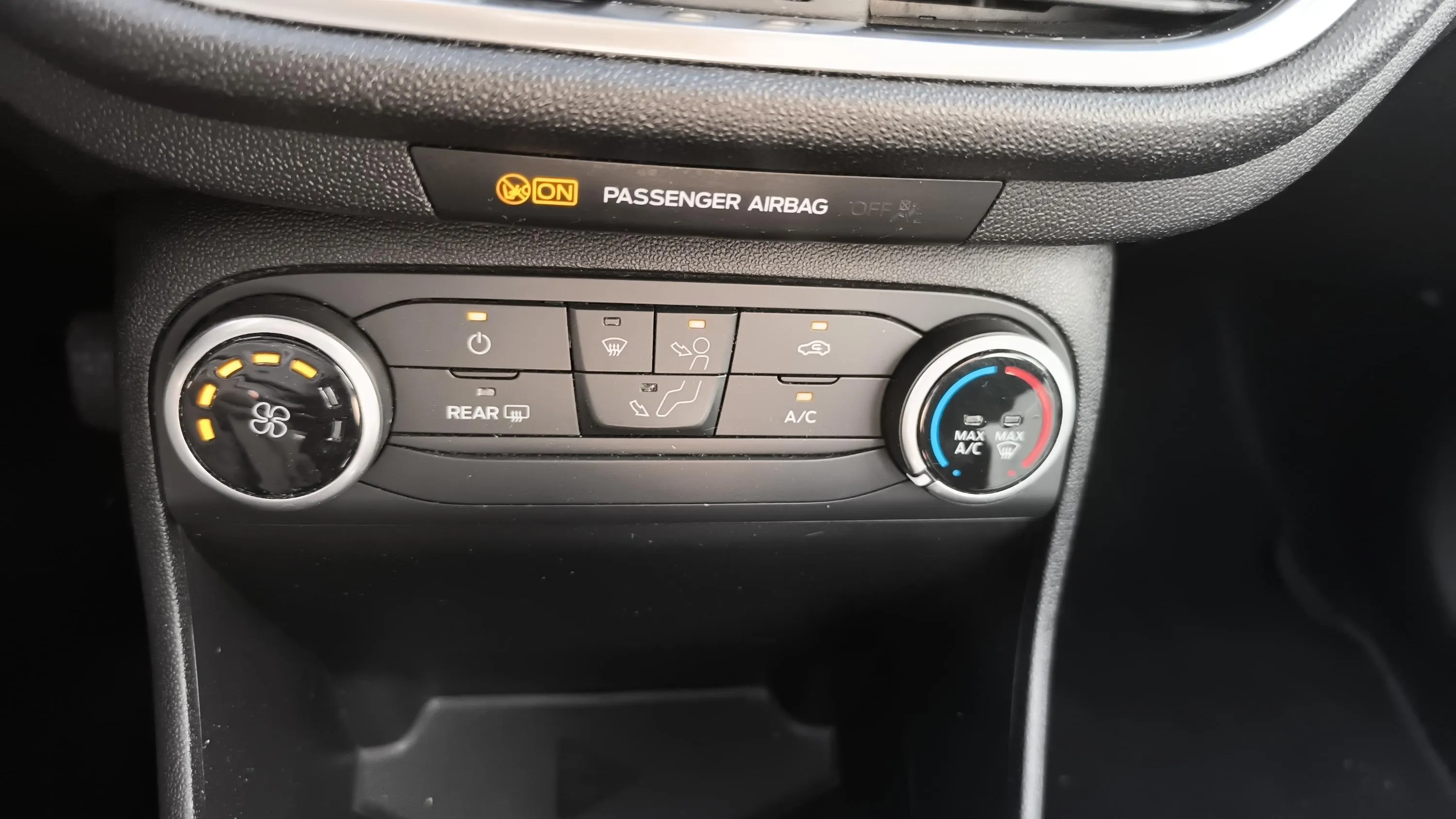 Ford Fiesta 1.1 PFI GLP Limited Edit. - foto 22