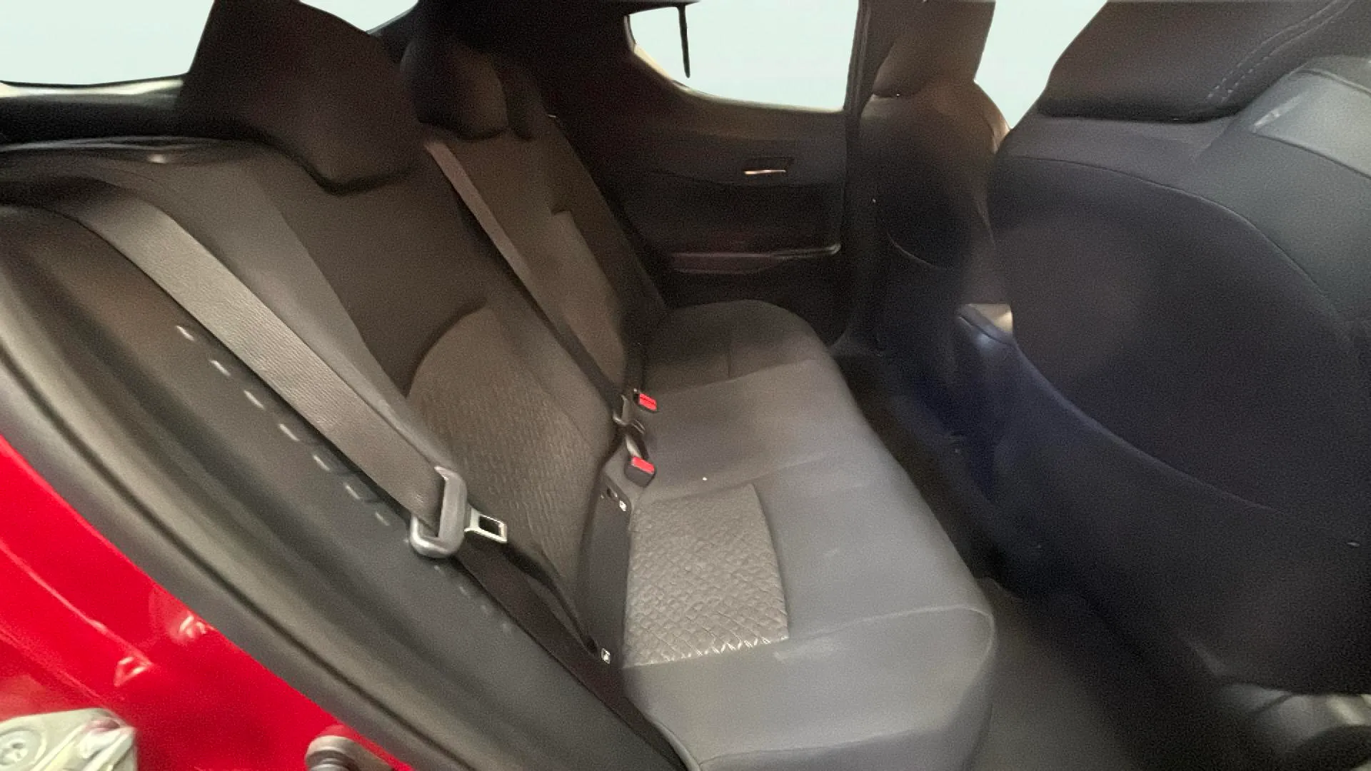 Toyota C-HR 2.0 180H Advance - foto 18
