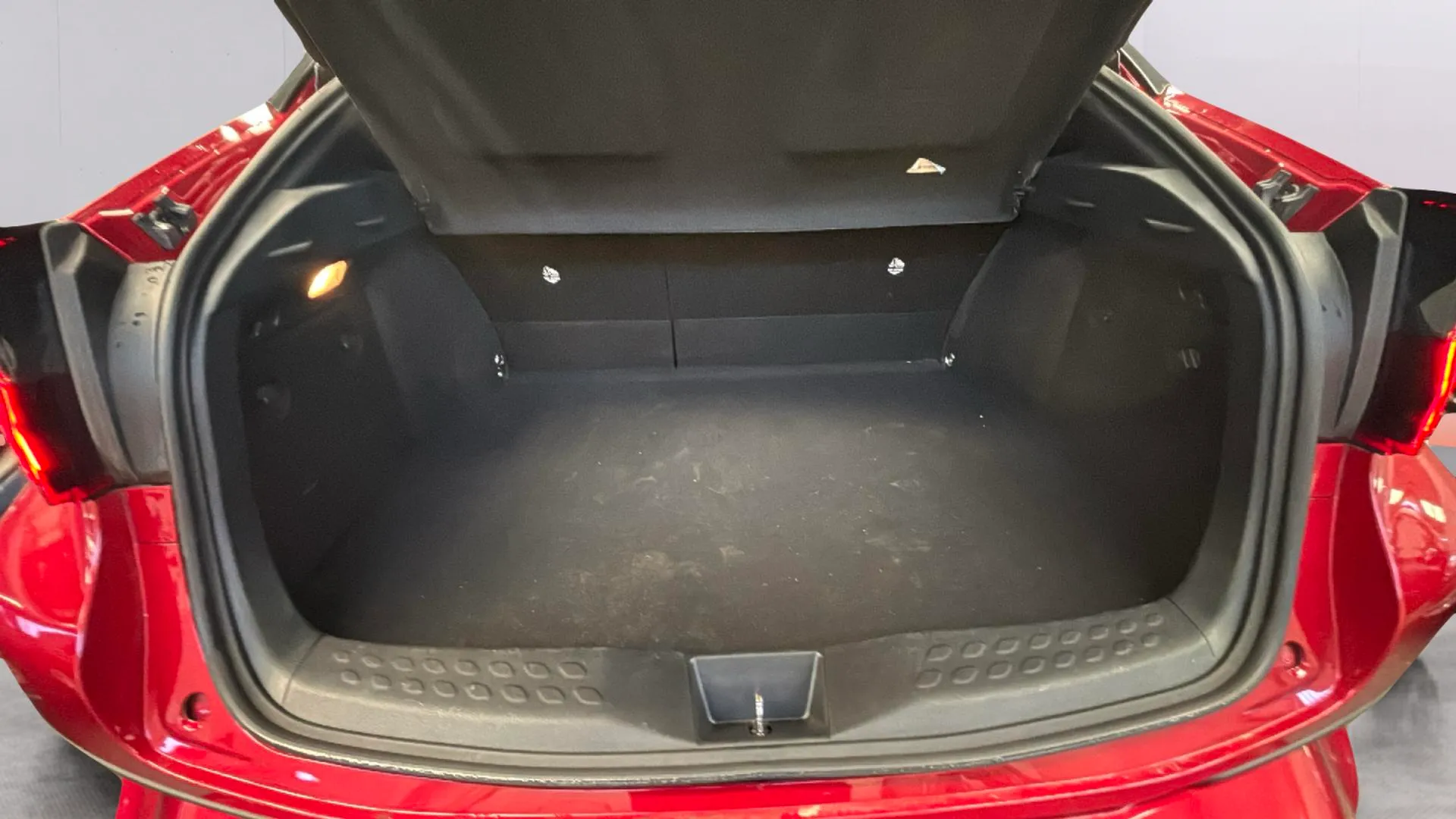 Toyota C-HR 2.0 180H Advance - foto 9