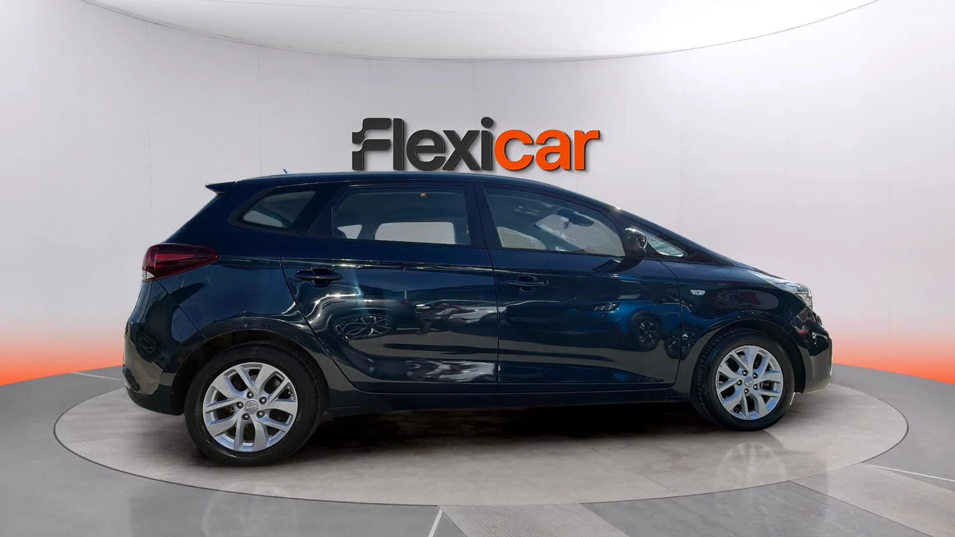 Kia Carens 1.7 CRDi VGT Drive Eco-Dyn - foto 3
