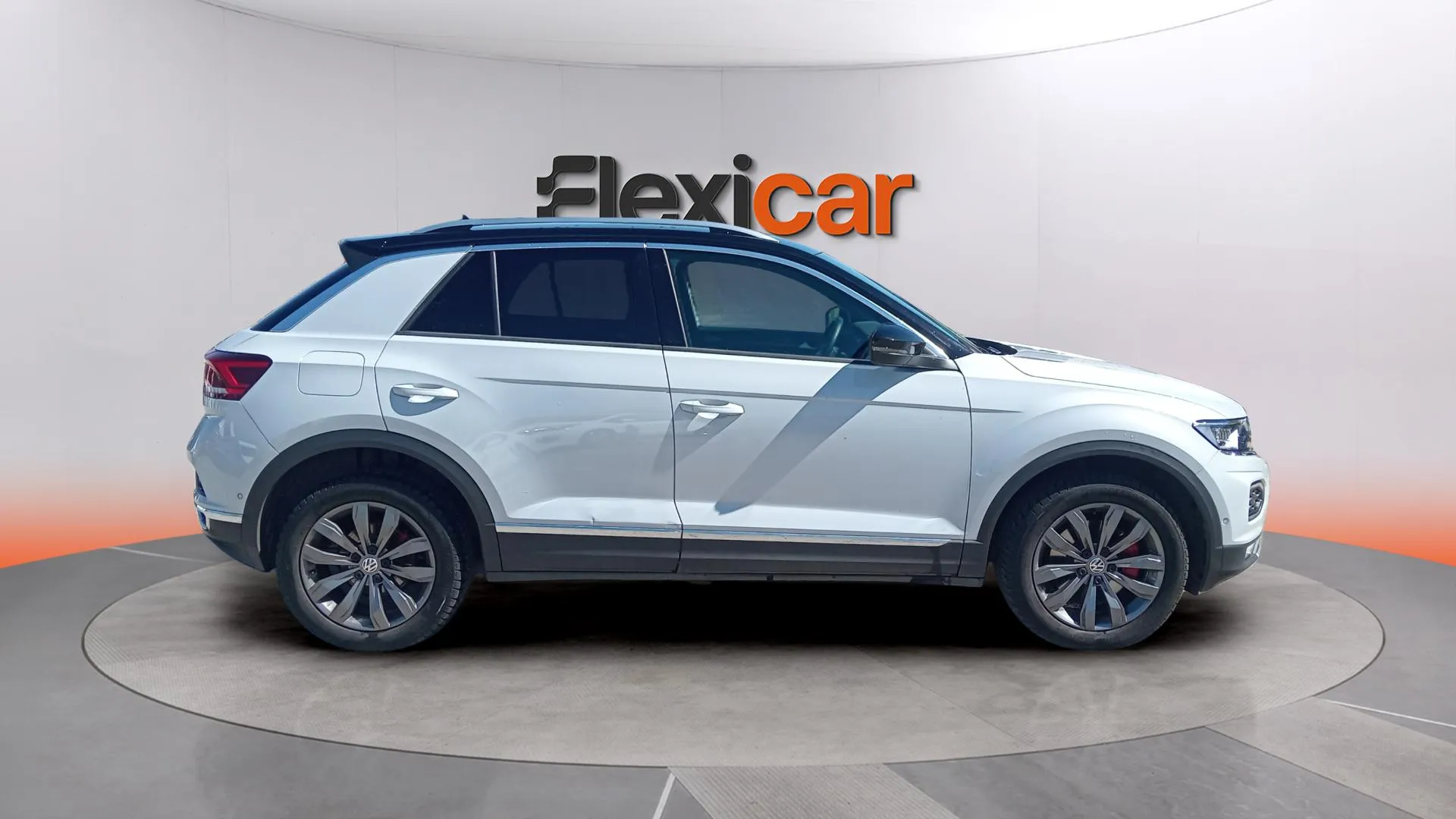 Volkswagen T-Roc Sport 1.5 TSI - foto 12