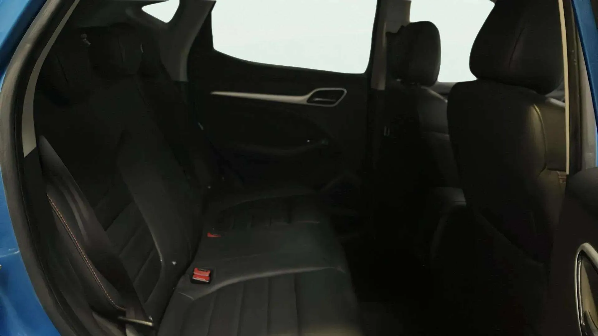 MG ZS 1.0T Luxury - foto 14
