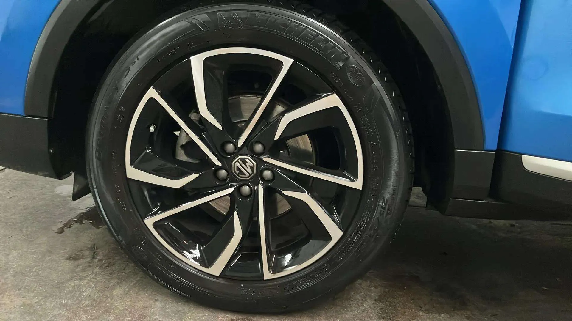 MG ZS 1.0T Luxury - foto 23