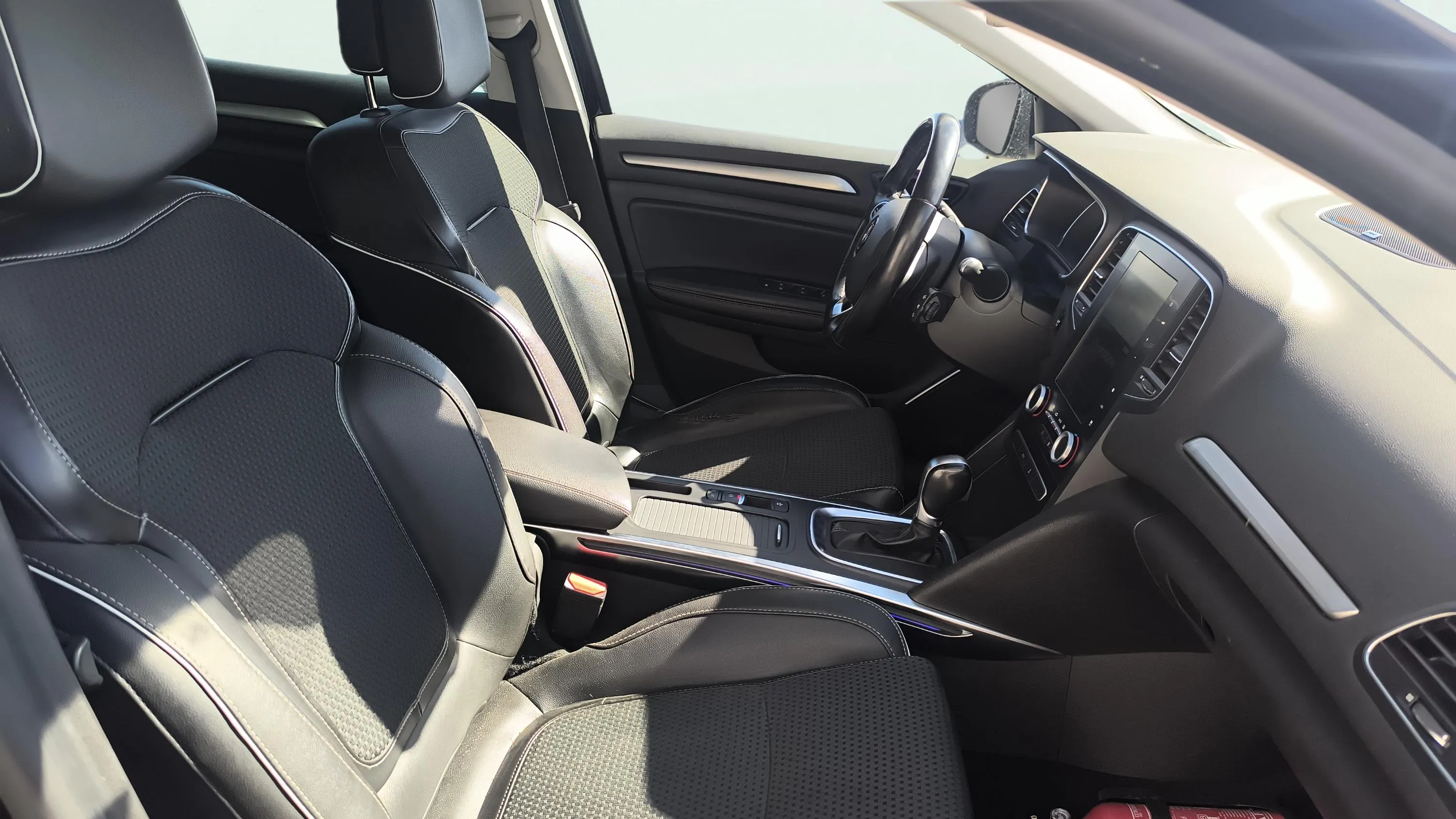 Renault Mégane Bose TCe EDC - foto 15