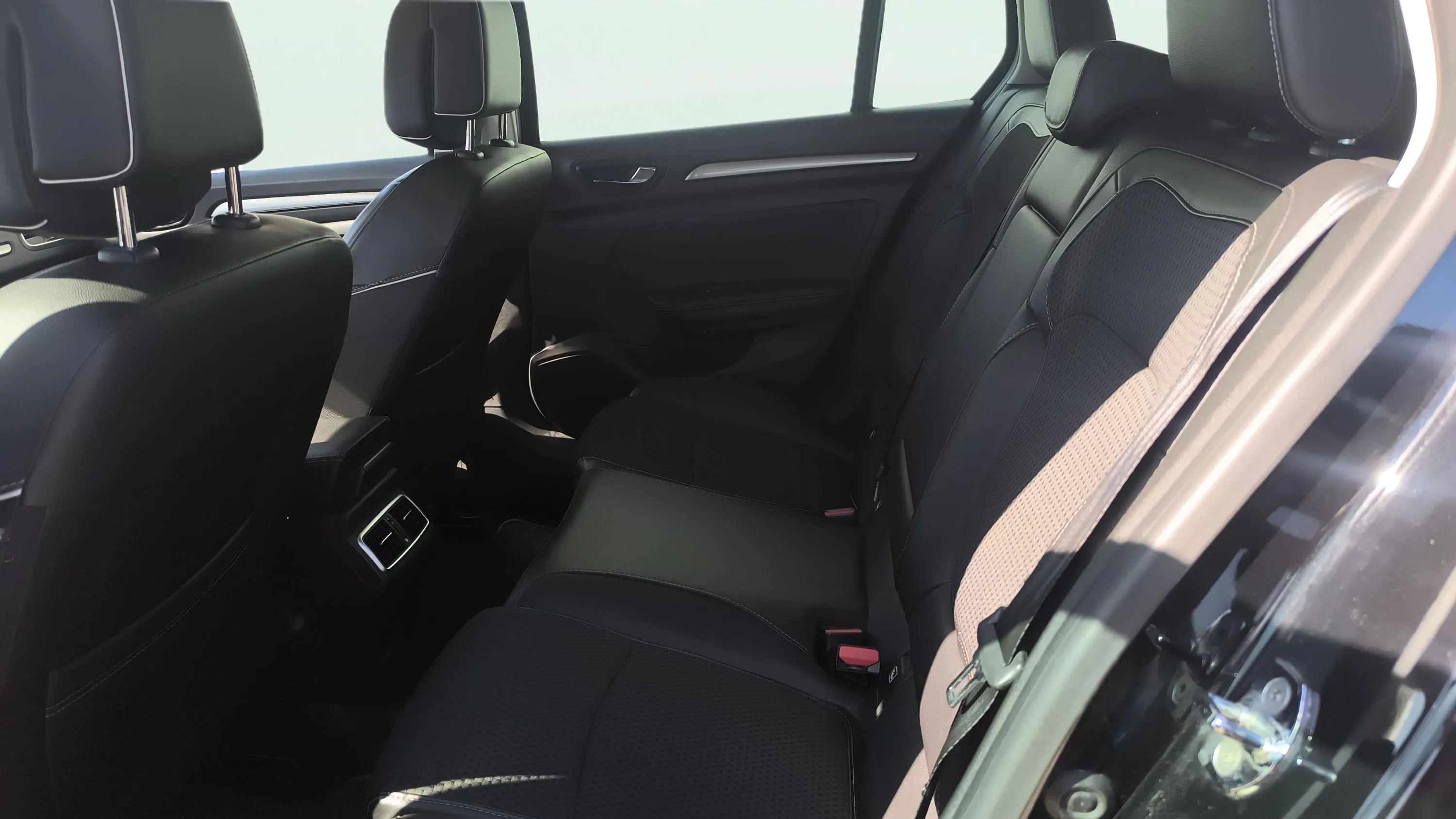 Renault Mégane Bose TCe EDC - foto 14
