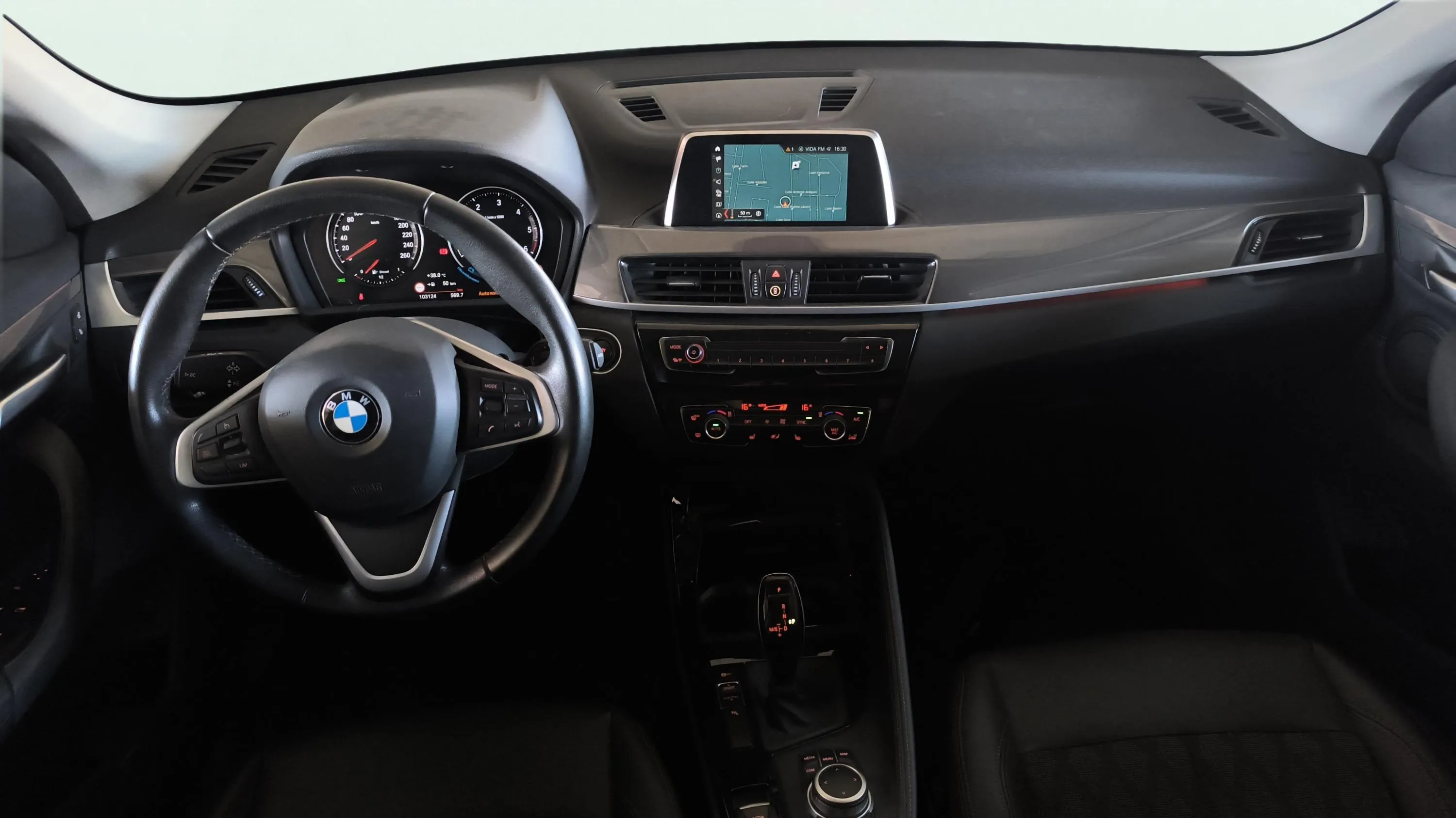 BMW X1 sDrive18d - foto 9