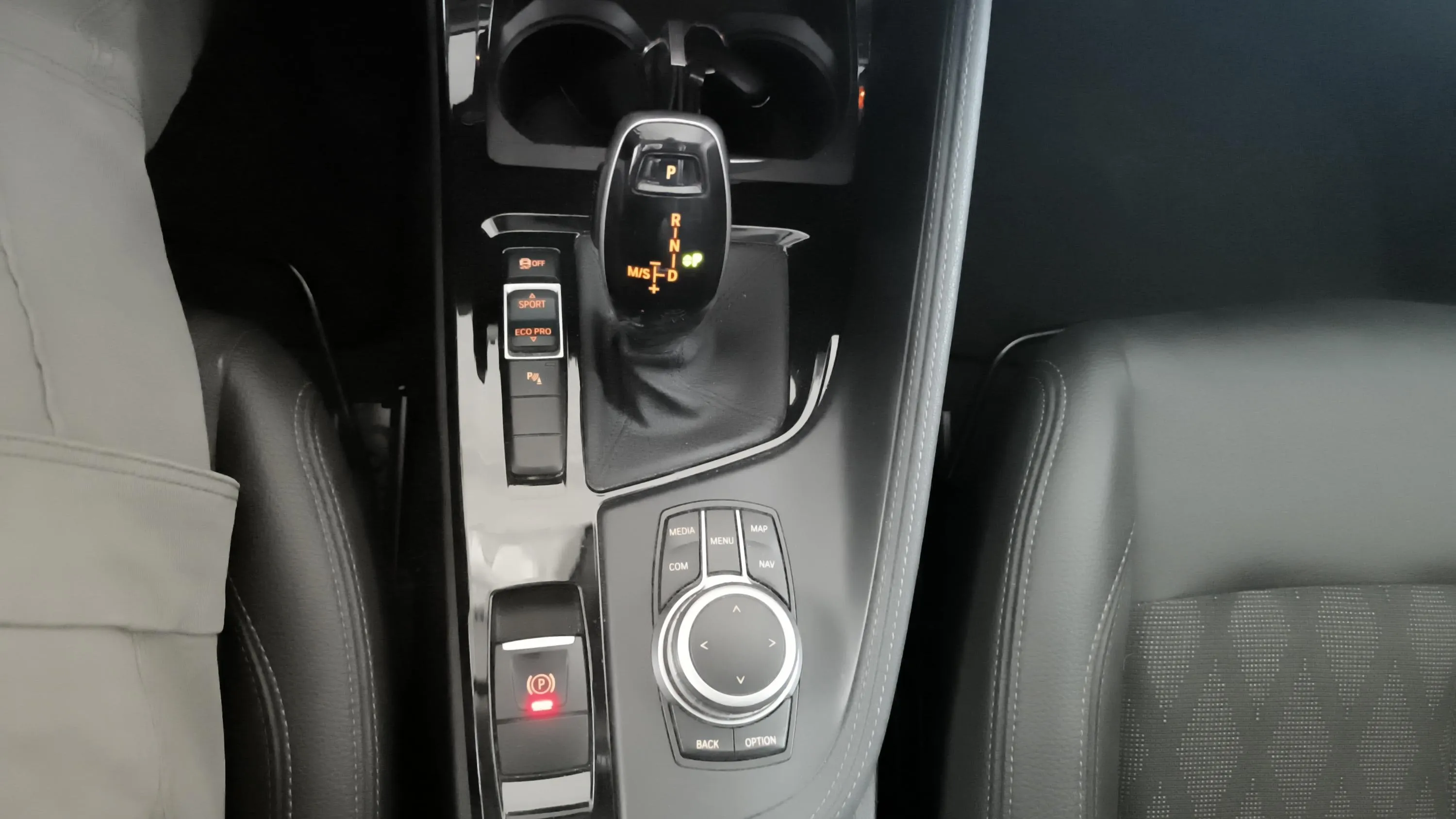 BMW X1 sDrive18d - foto 22
