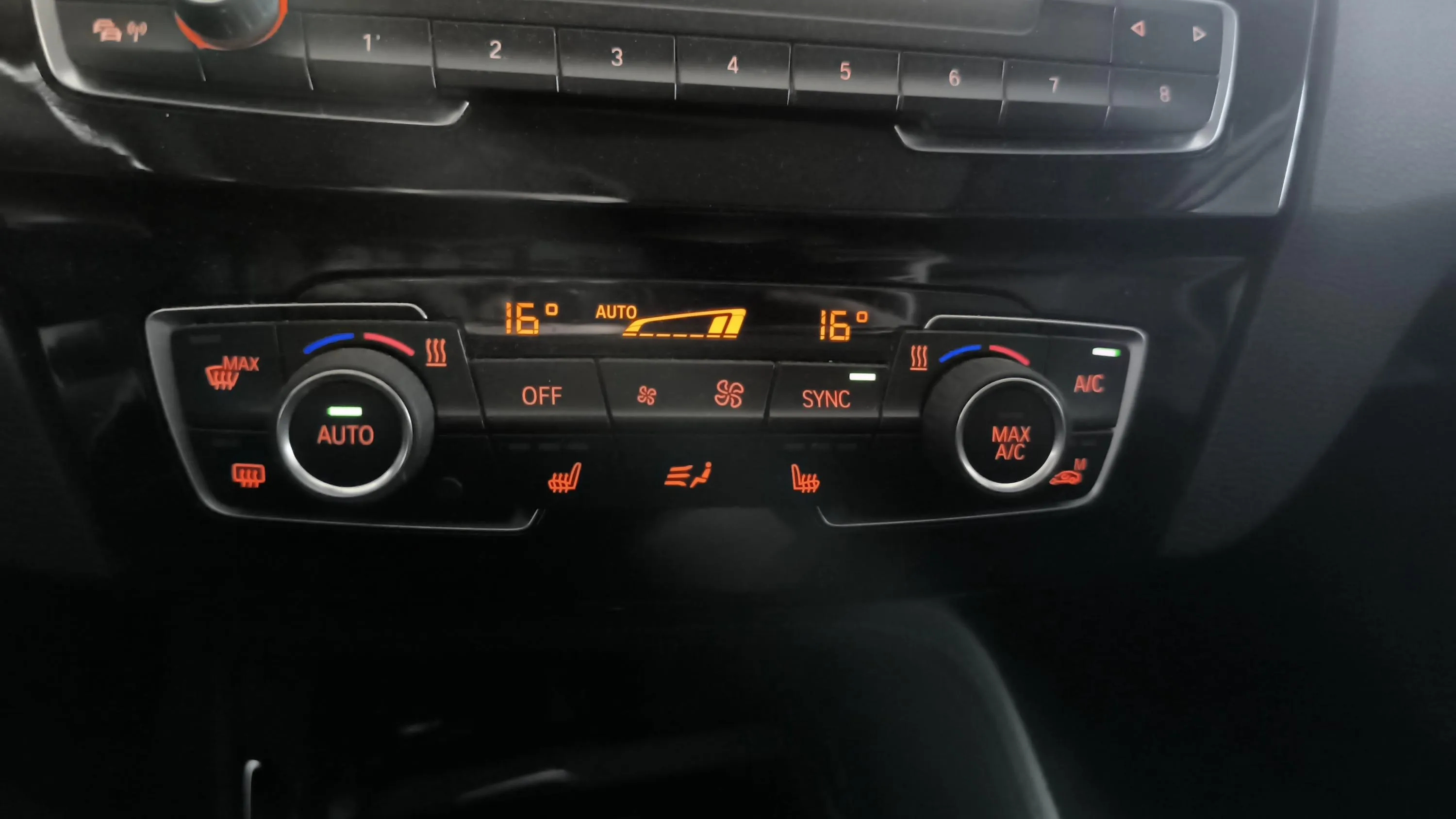 BMW X1 sDrive18d - foto 24
