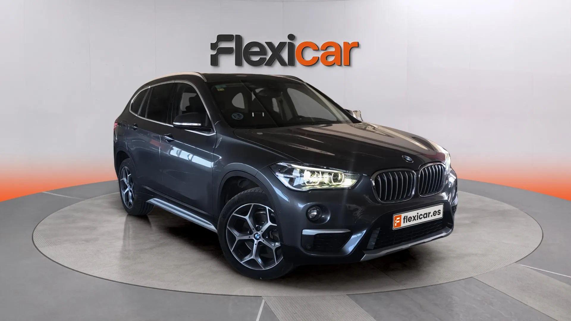 BMW X1 sDrive18d - foto 1
