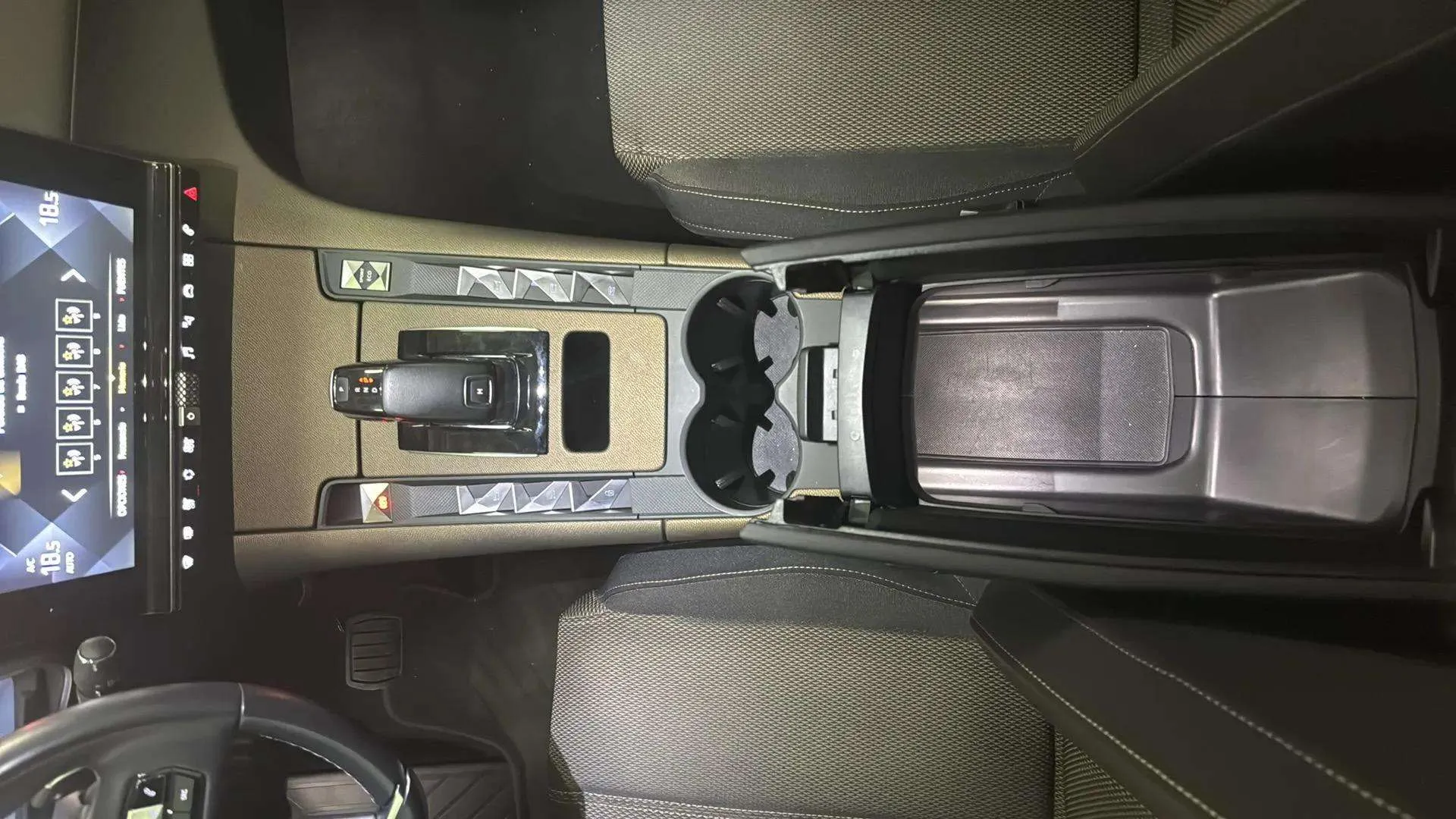 DS DS 7 Crossback BlueHDi SO Chic - foto 16