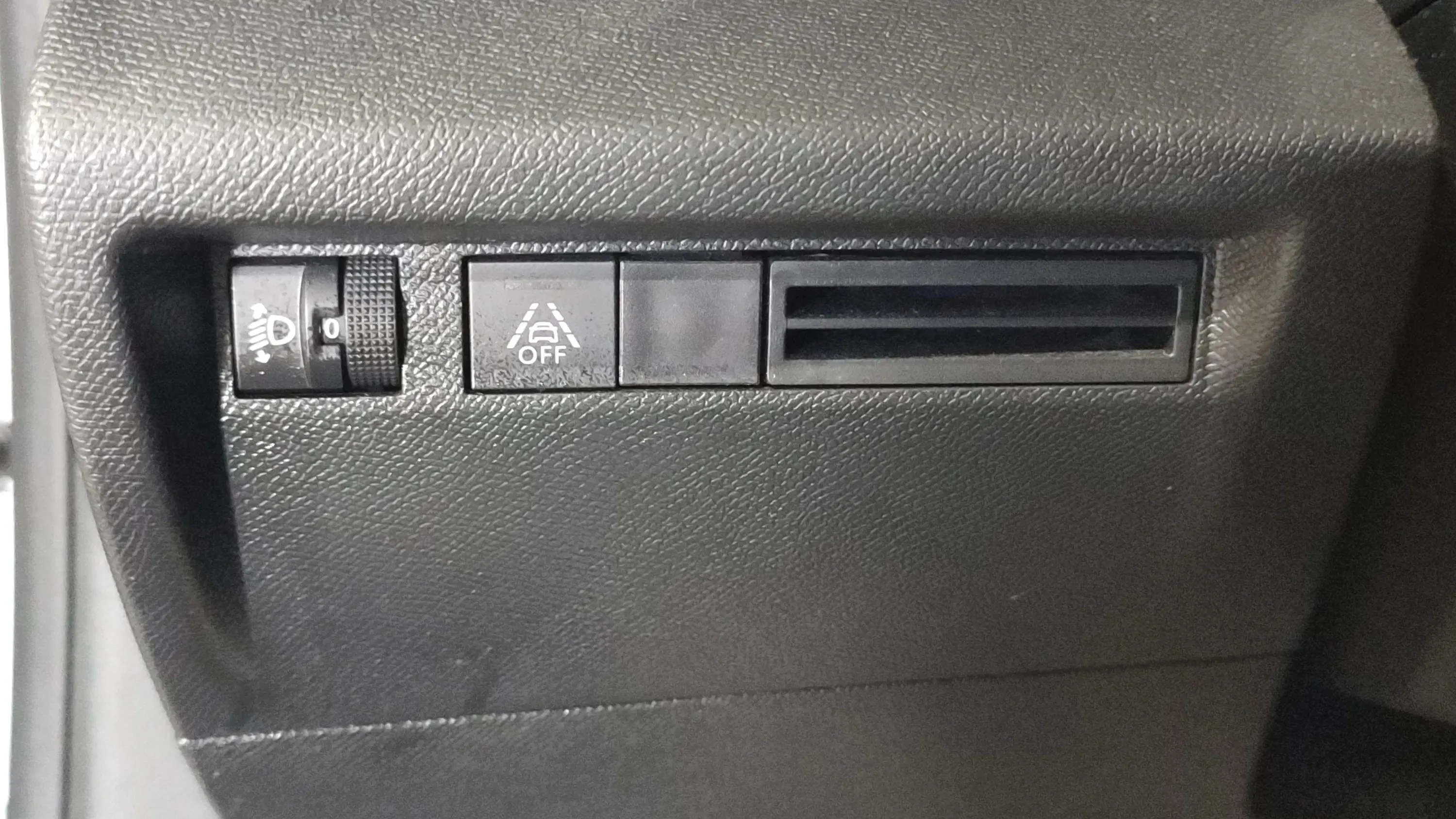 Citroën C4 BlueHDi 130 EAT8 Feel Pack - foto 7