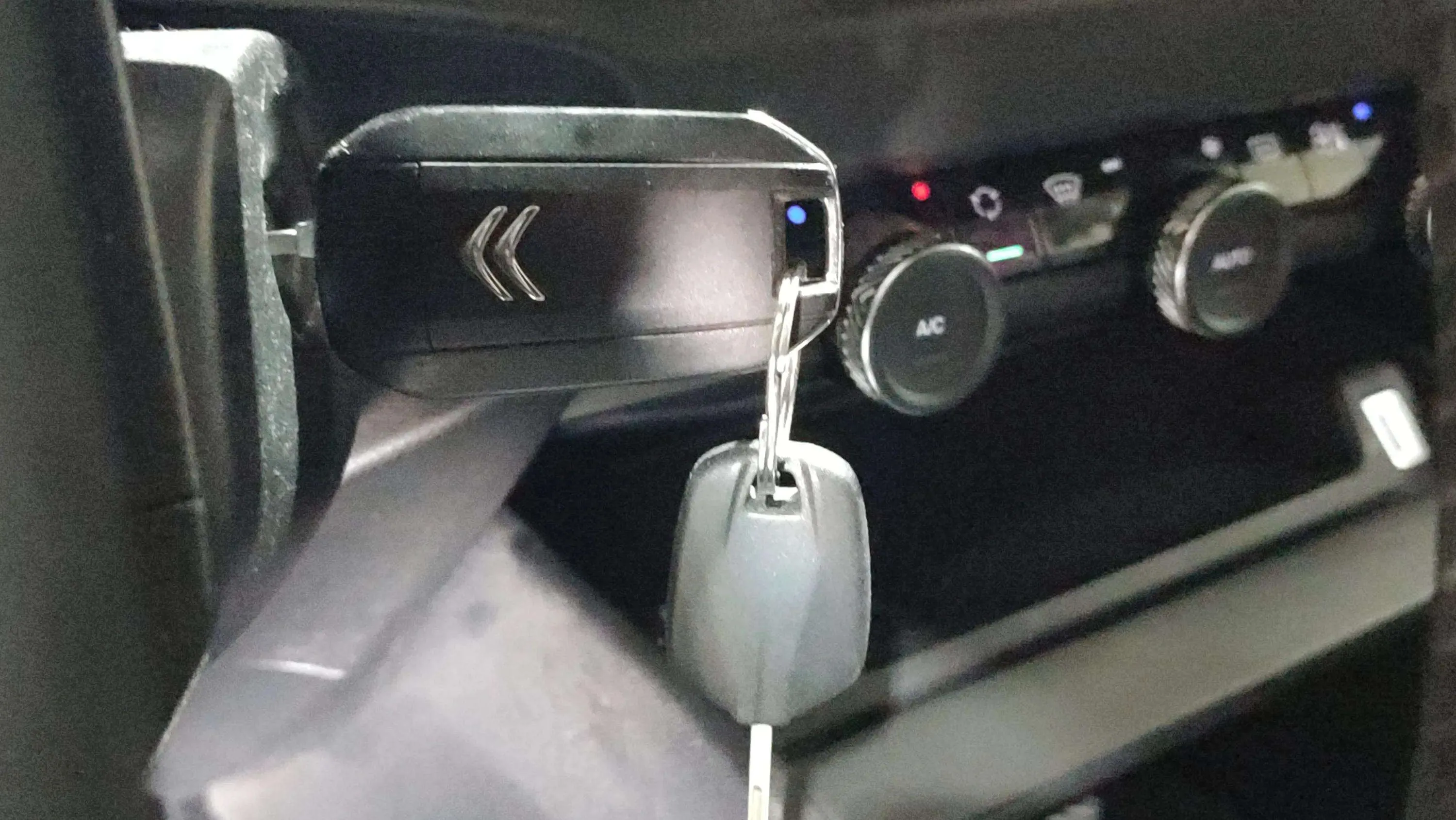 Citroën C4 BlueHDi 130 EAT8 Feel Pack - foto 16