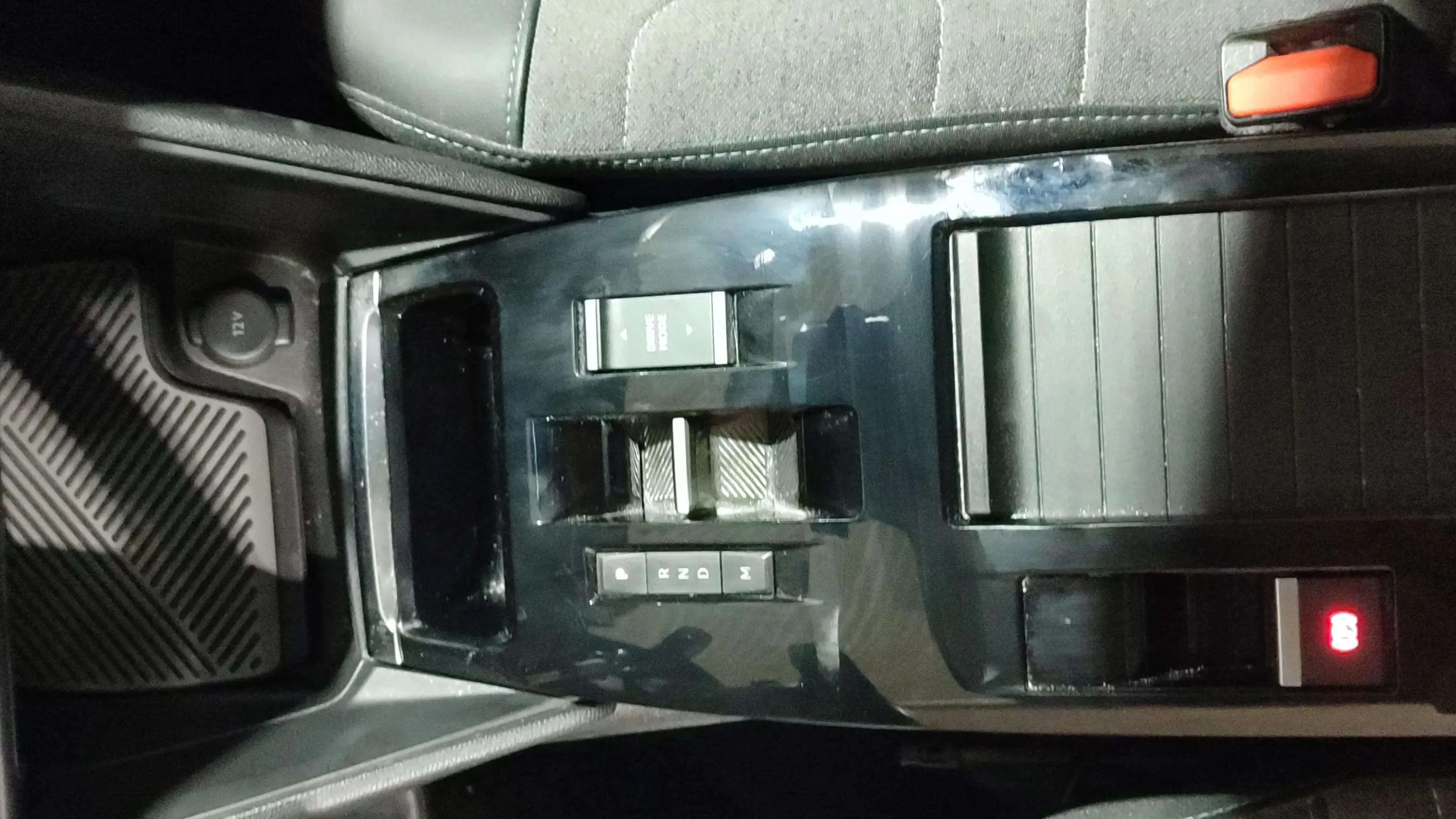 Citroën C4 BlueHDi 130 EAT8 Feel Pack - foto 17