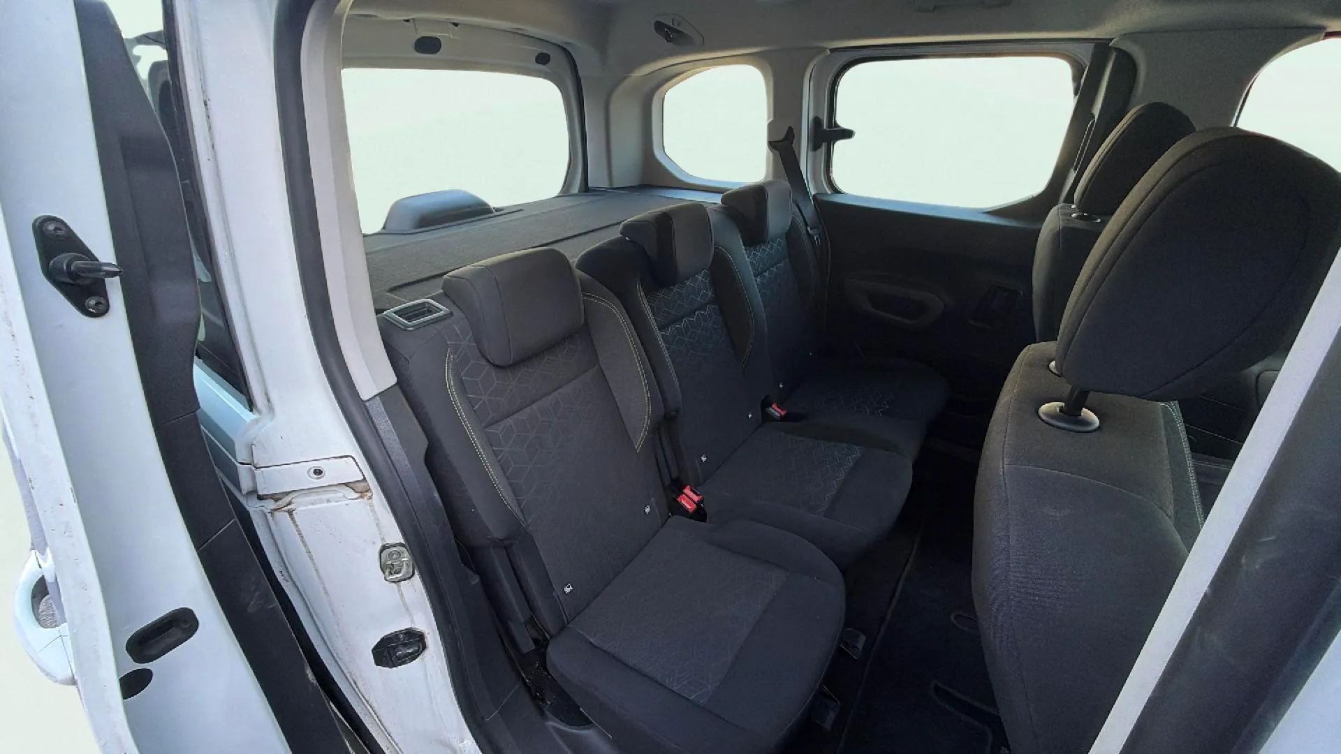 Peugeot Rifter Active Nav+ Standard BlueHDi - foto 17