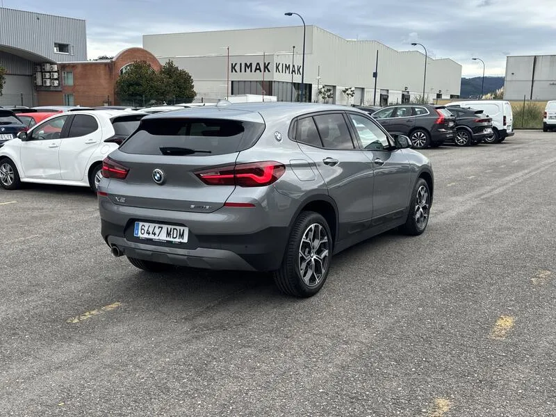 BMW X2 sDrive 18i 1.5 AT7 E6dT - foto 6