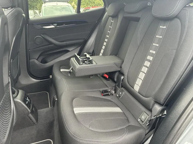 BMW X2 sDrive 18i 1.5 AT7 E6dT - foto 17