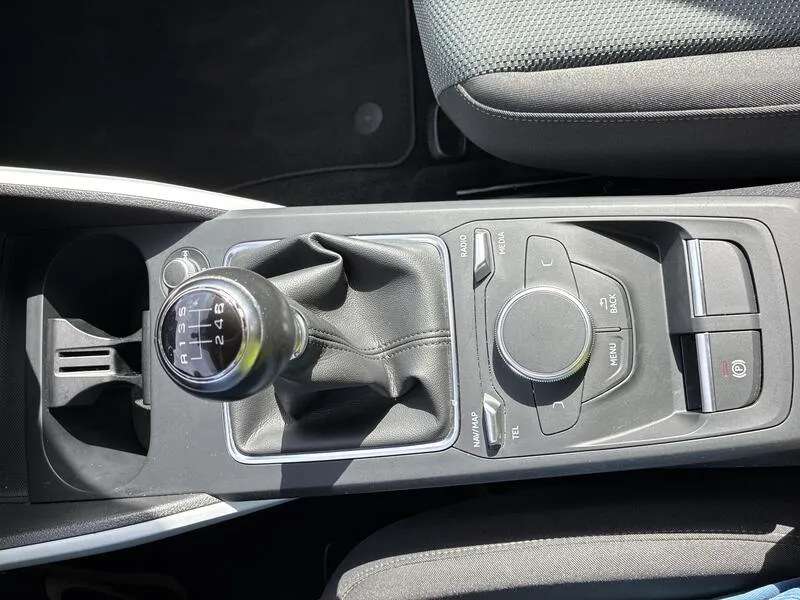 Audi Q2 Design 30 TFSI - foto 35