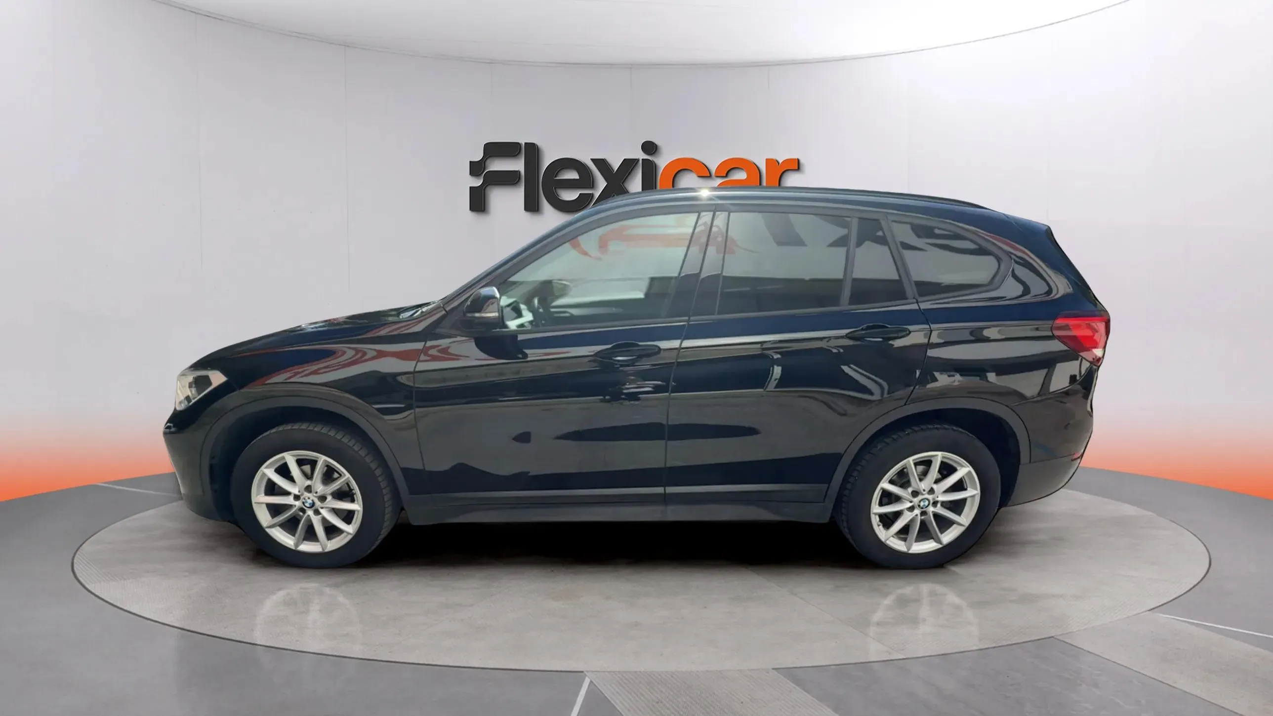 BMW X1 sDrive16d Business - foto 4