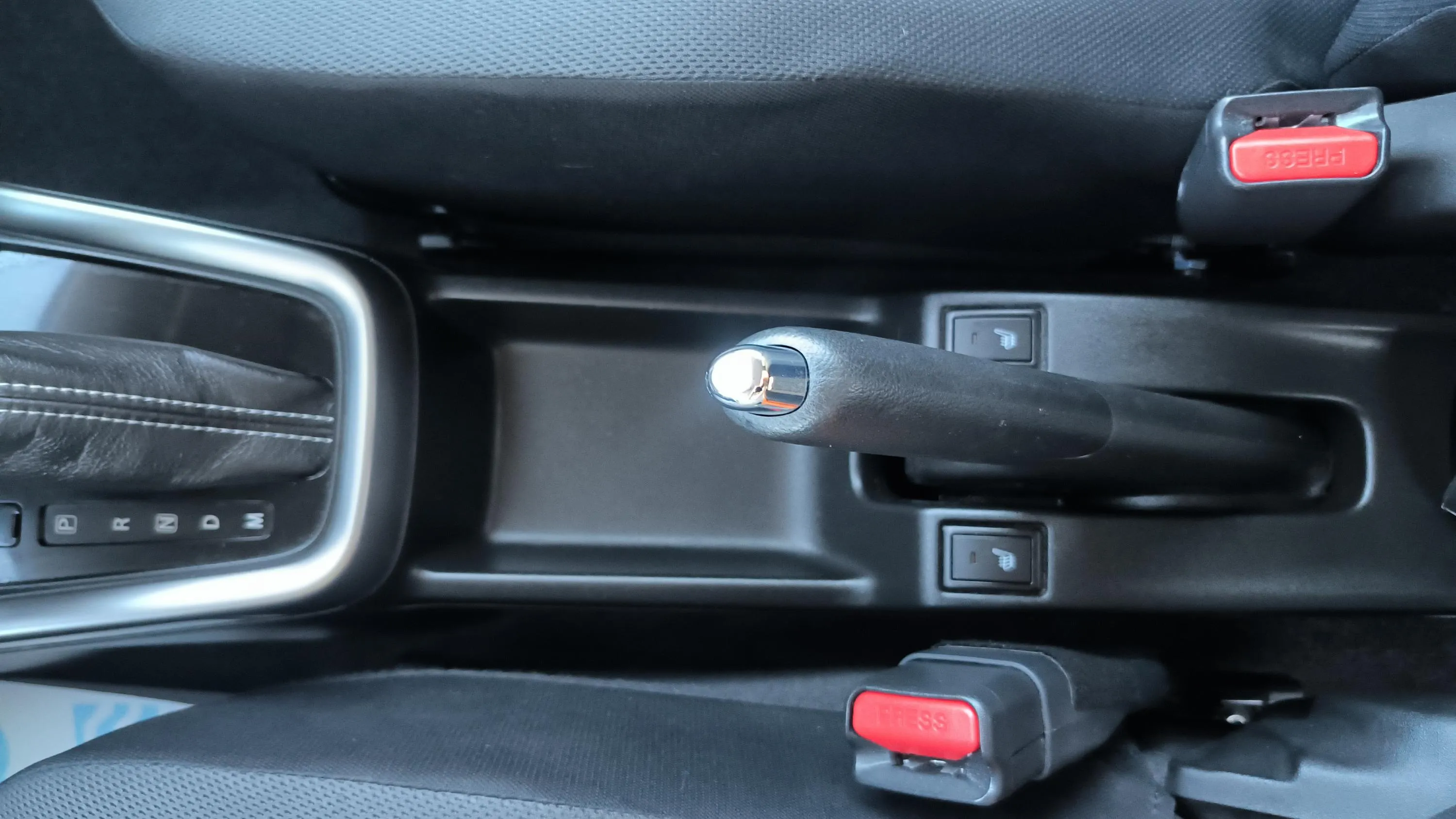 Suzuki Swift 1.2 GLE Mild Hybrid CVT - foto 27