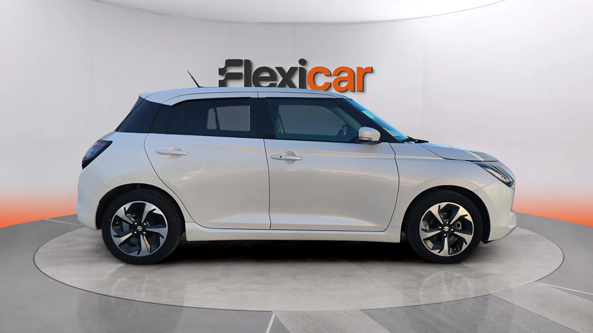 Suzuki Swift 1.2 GLE Mild Hybrid CVT - foto 8