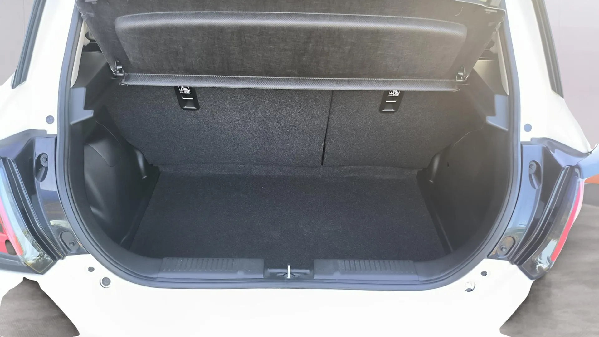 Suzuki Swift 1.2 GLE Mild Hybrid CVT - foto 9