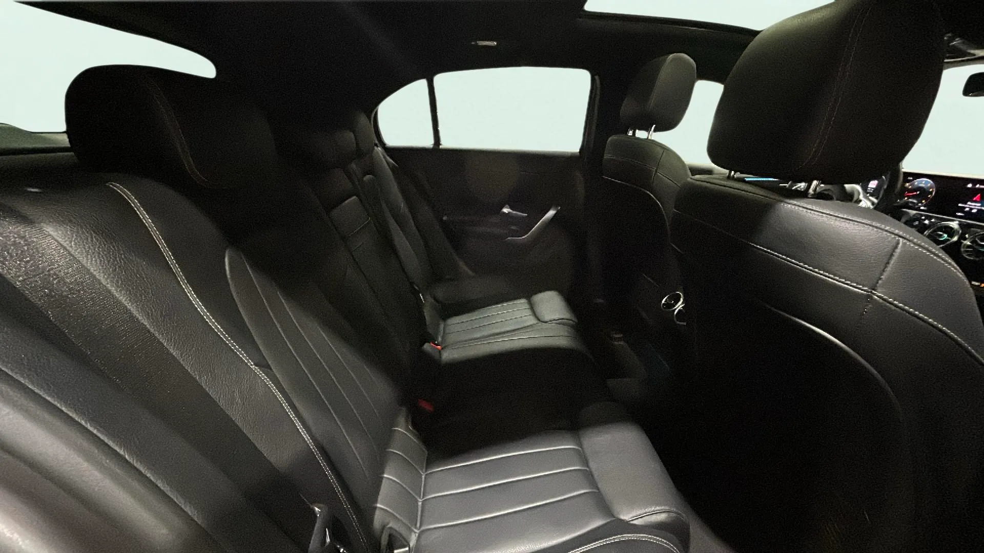 Mercedes-Benz Clase A Sedán A 220 4MATIC - foto 22
