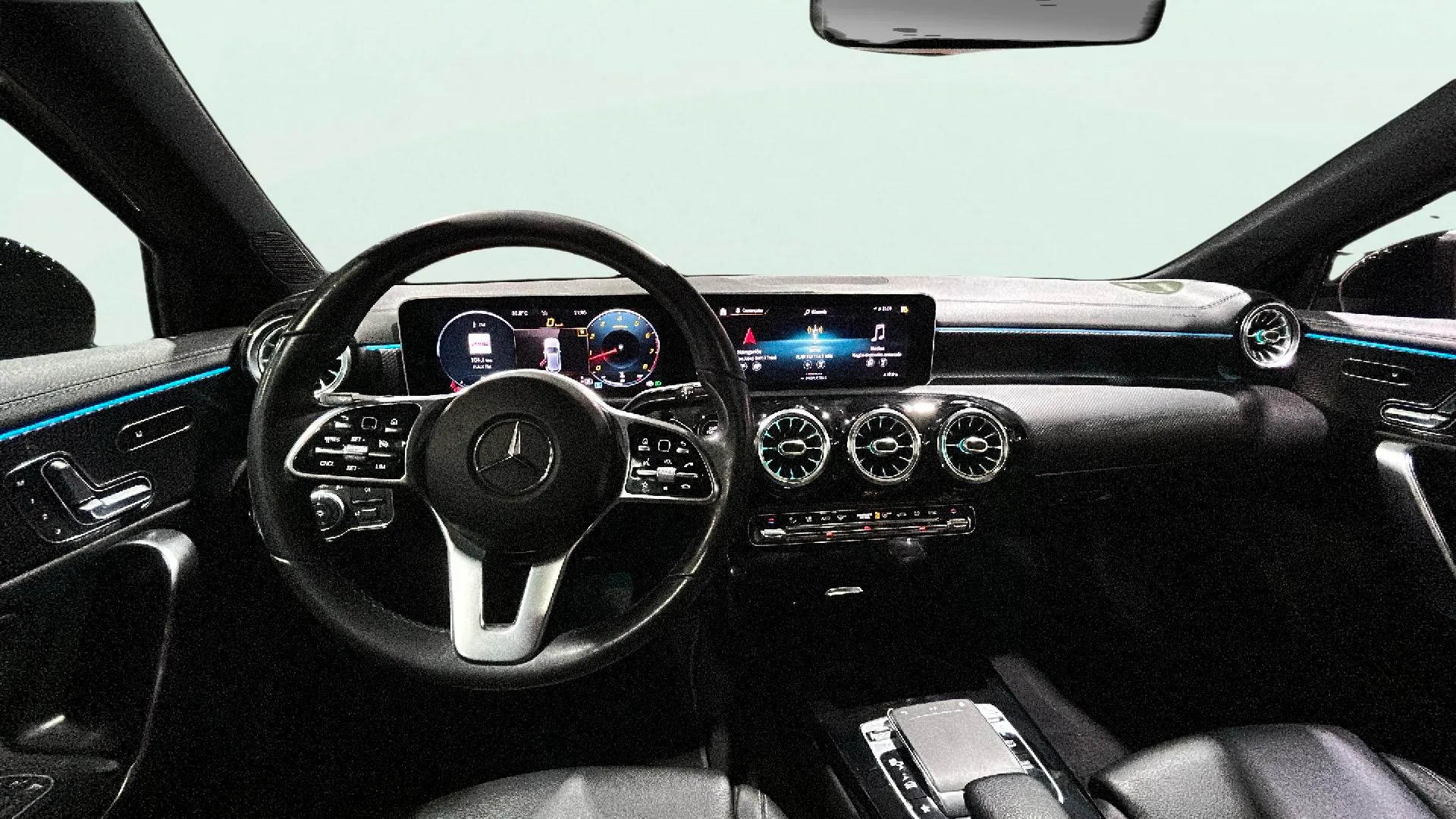 Mercedes-Benz Clase A Sedán A 220 4MATIC - foto 17