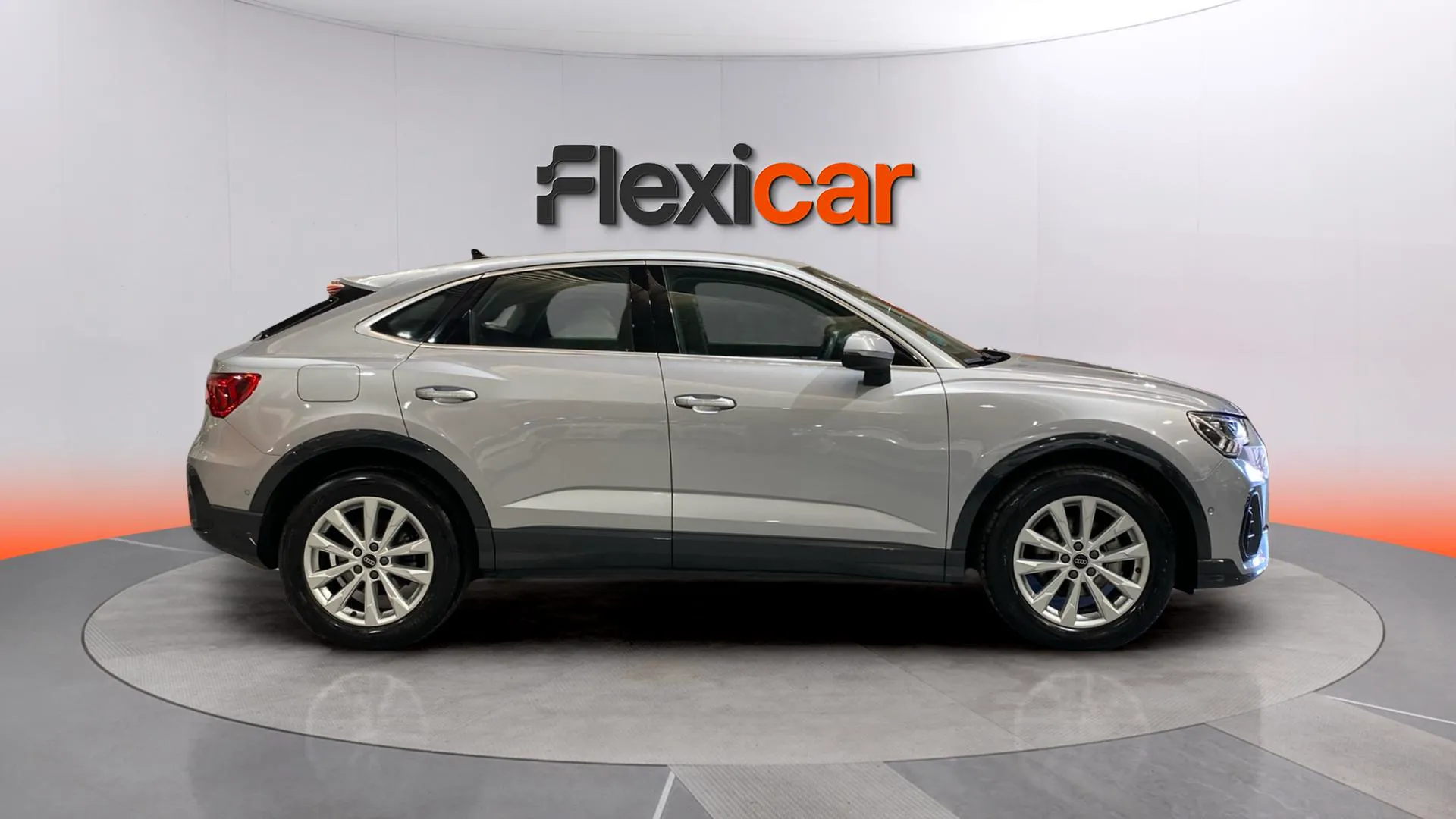 Audi Q3 Black line 35 TDI S tronic - foto 4