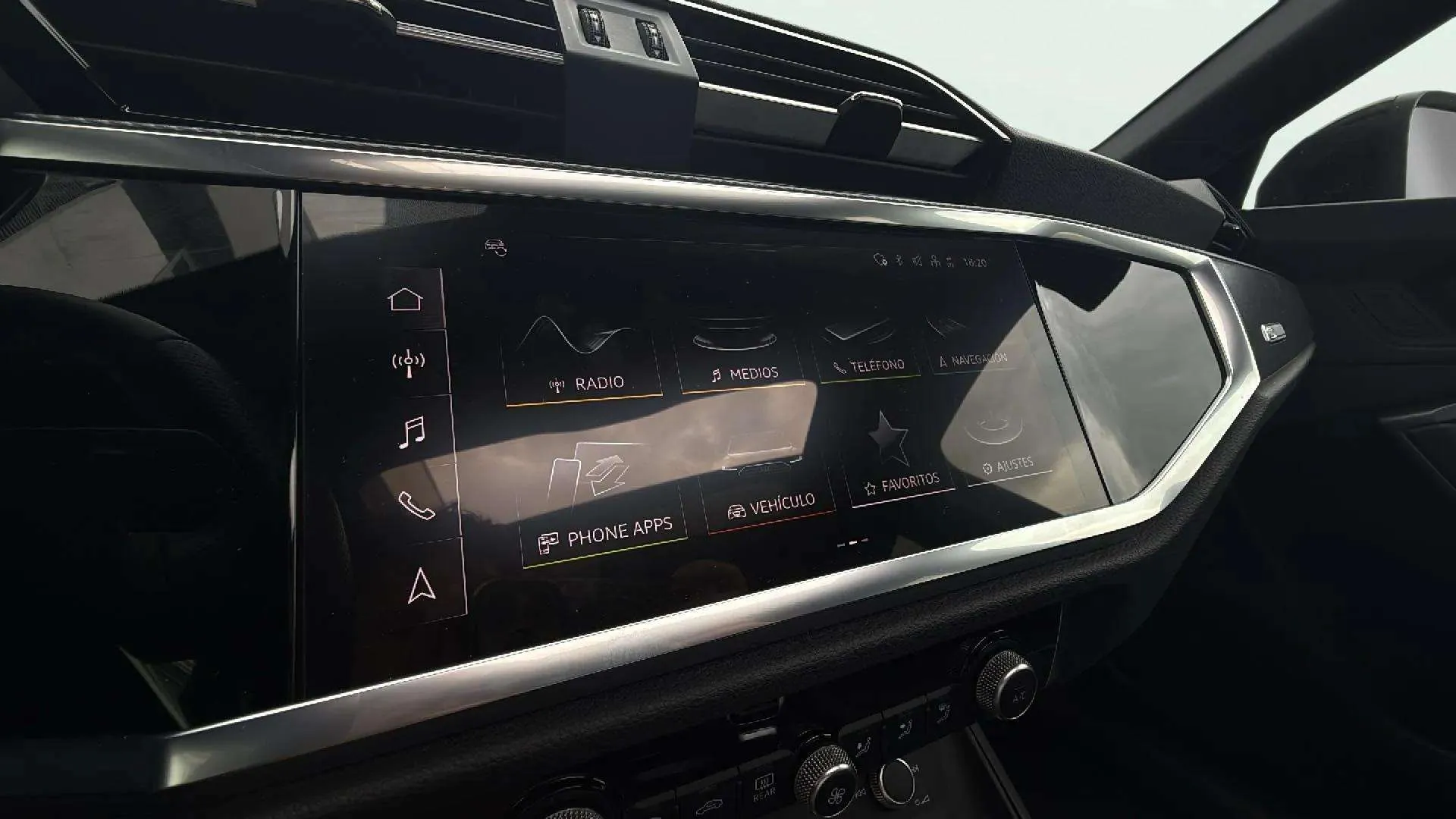Audi Q3 35 TFSI S tronic Black Line - foto 35