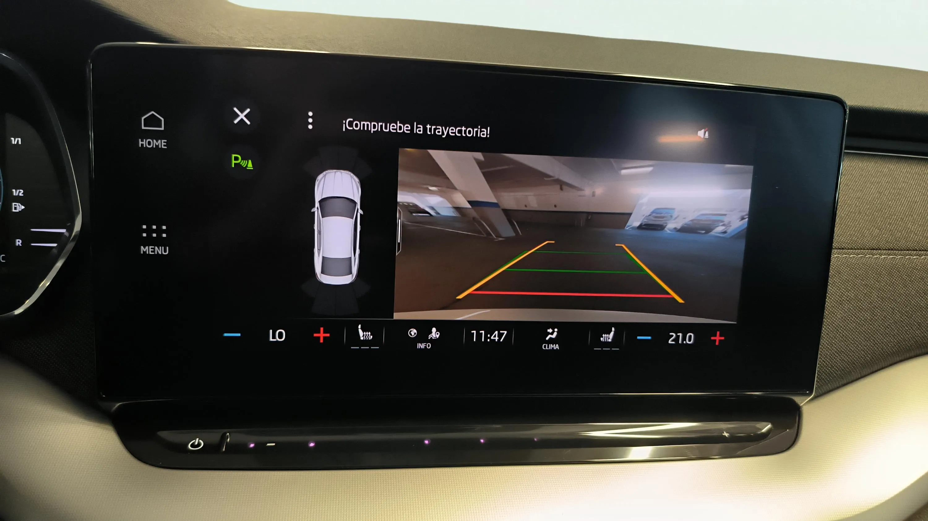 Škoda Octavia 2.0 TDI DSG Ambition - foto 18