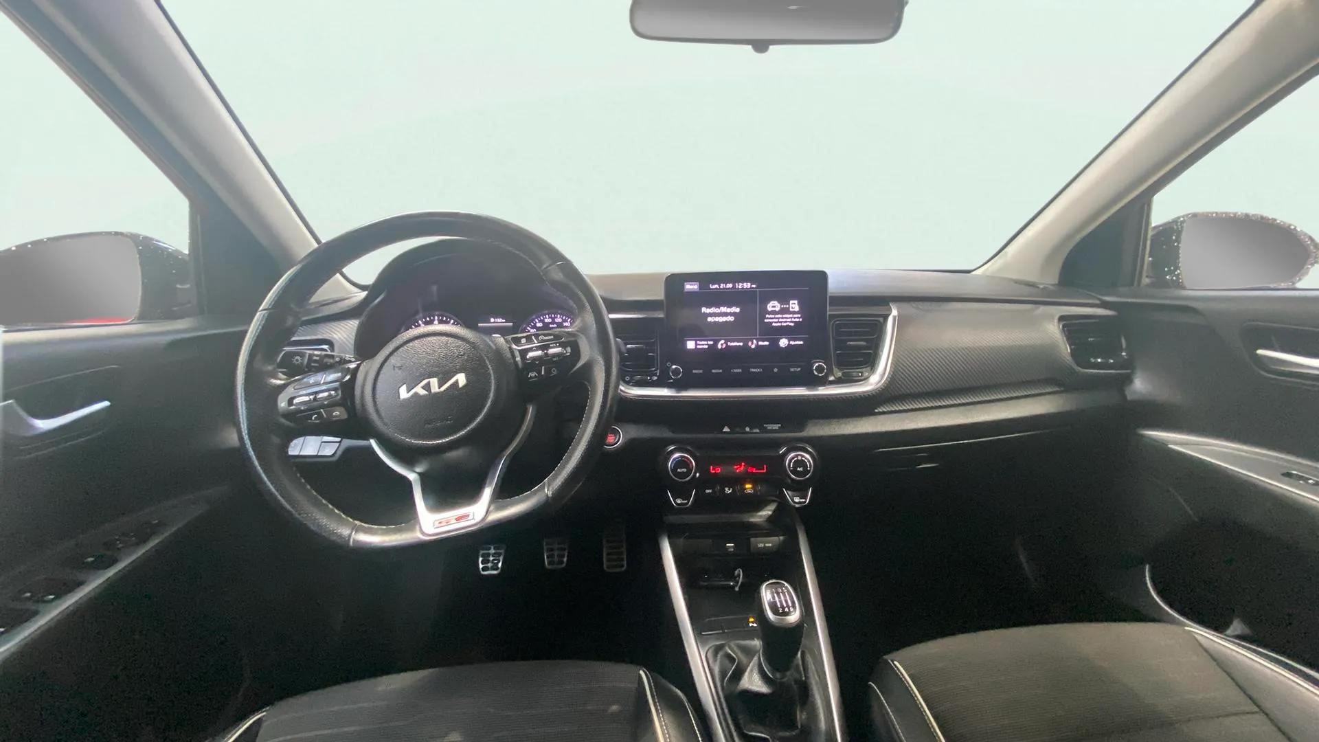 Kia Stonic 1.0 T-GDi MHEV iMT GT Line - foto 11