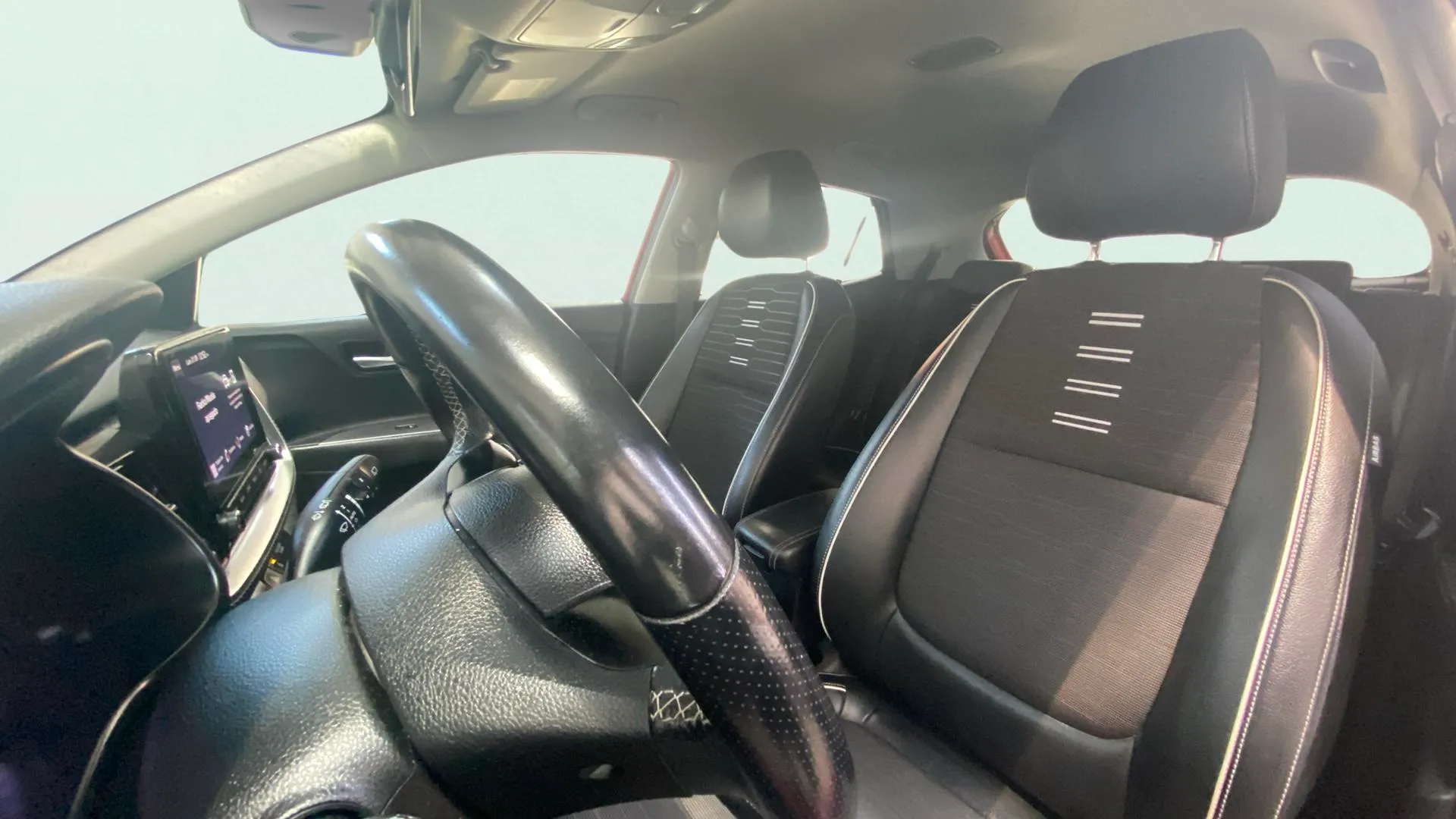 Kia Stonic 1.0 T-GDi MHEV iMT GT Line - foto 10