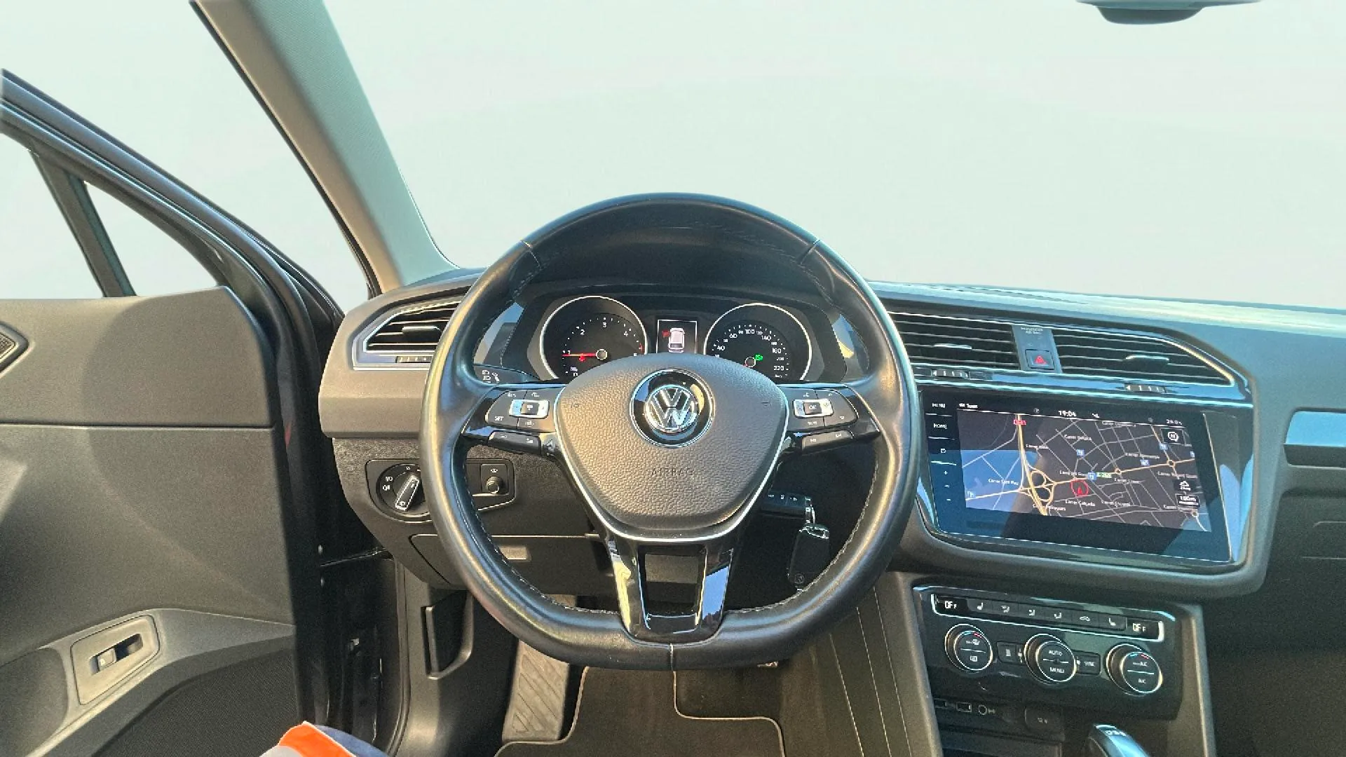 Volkswagen Tiguan Sport 2.0 TDI 4Motion DSG - foto 11