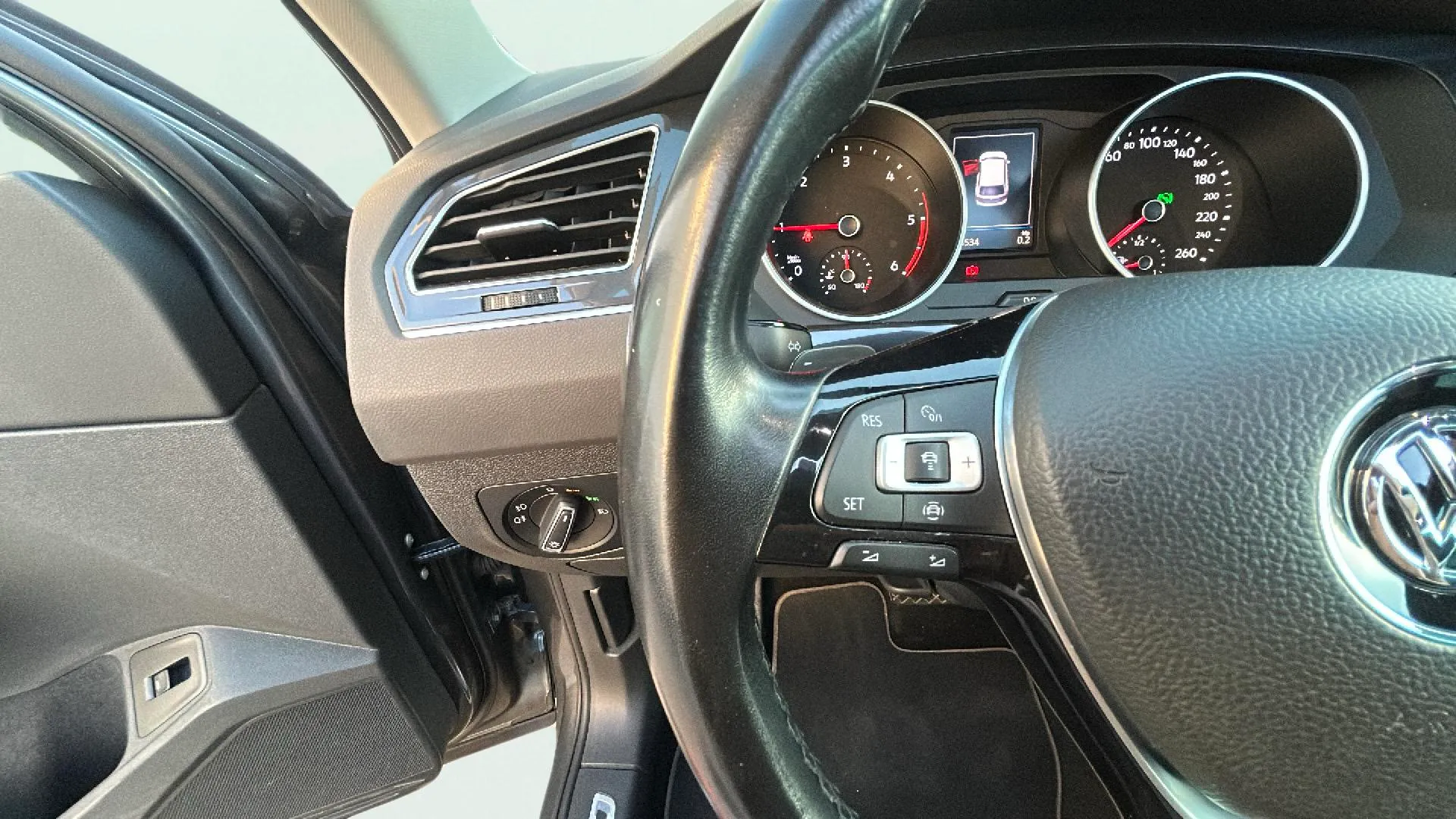 Volkswagen Tiguan Sport 2.0 TDI 4Motion DSG - foto 14