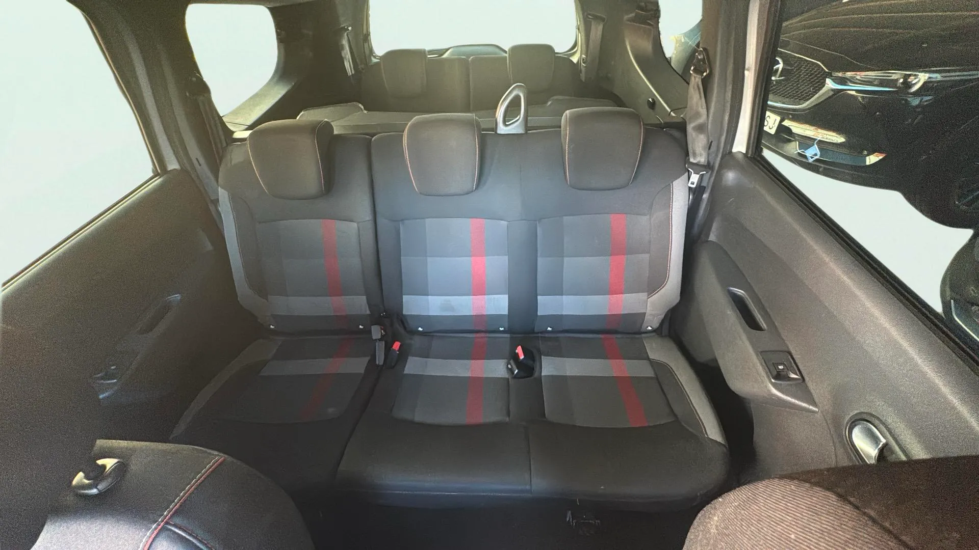 Dacia Lodgy SL Xplore Blue dCi 7Pl 18 - foto 14