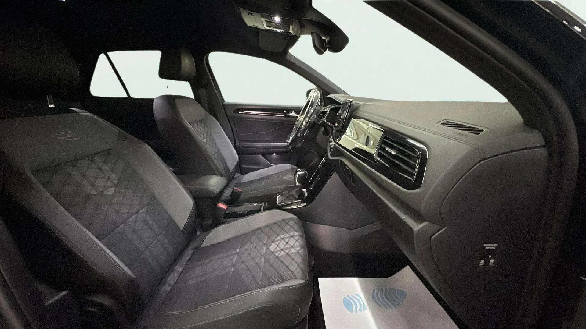 Volkswagen T-Roc R-Line 1.5 TSI DSG - foto 18