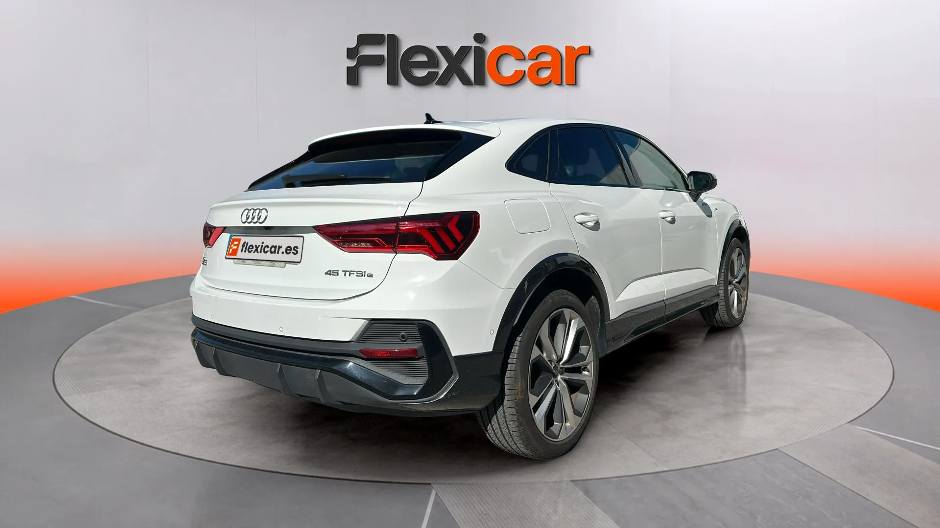 Audi Q3 45 TFSI e S tronic Black Line - foto 6
