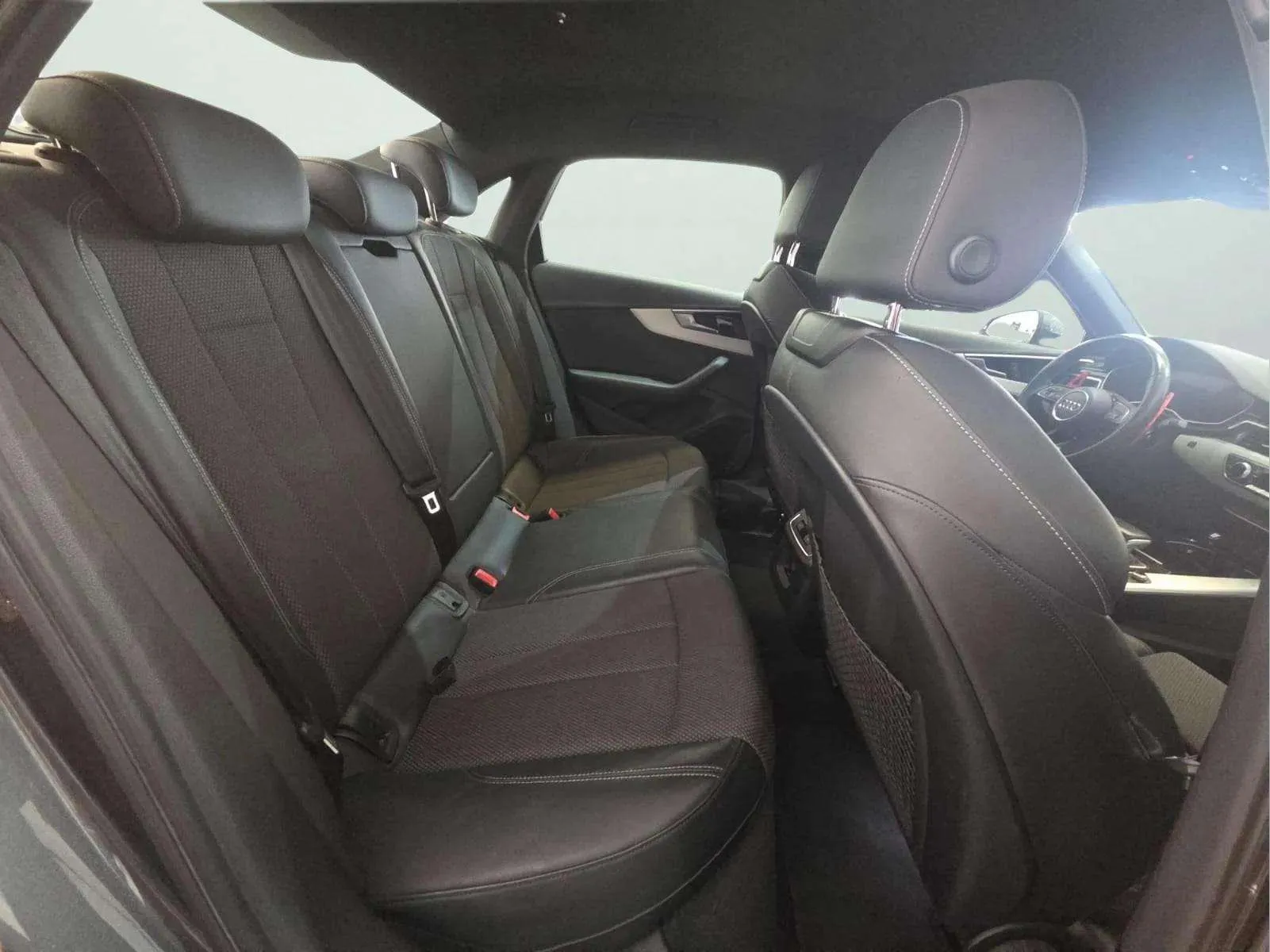 Audi A4 Avant S line 40 TDI S tronic - foto 14