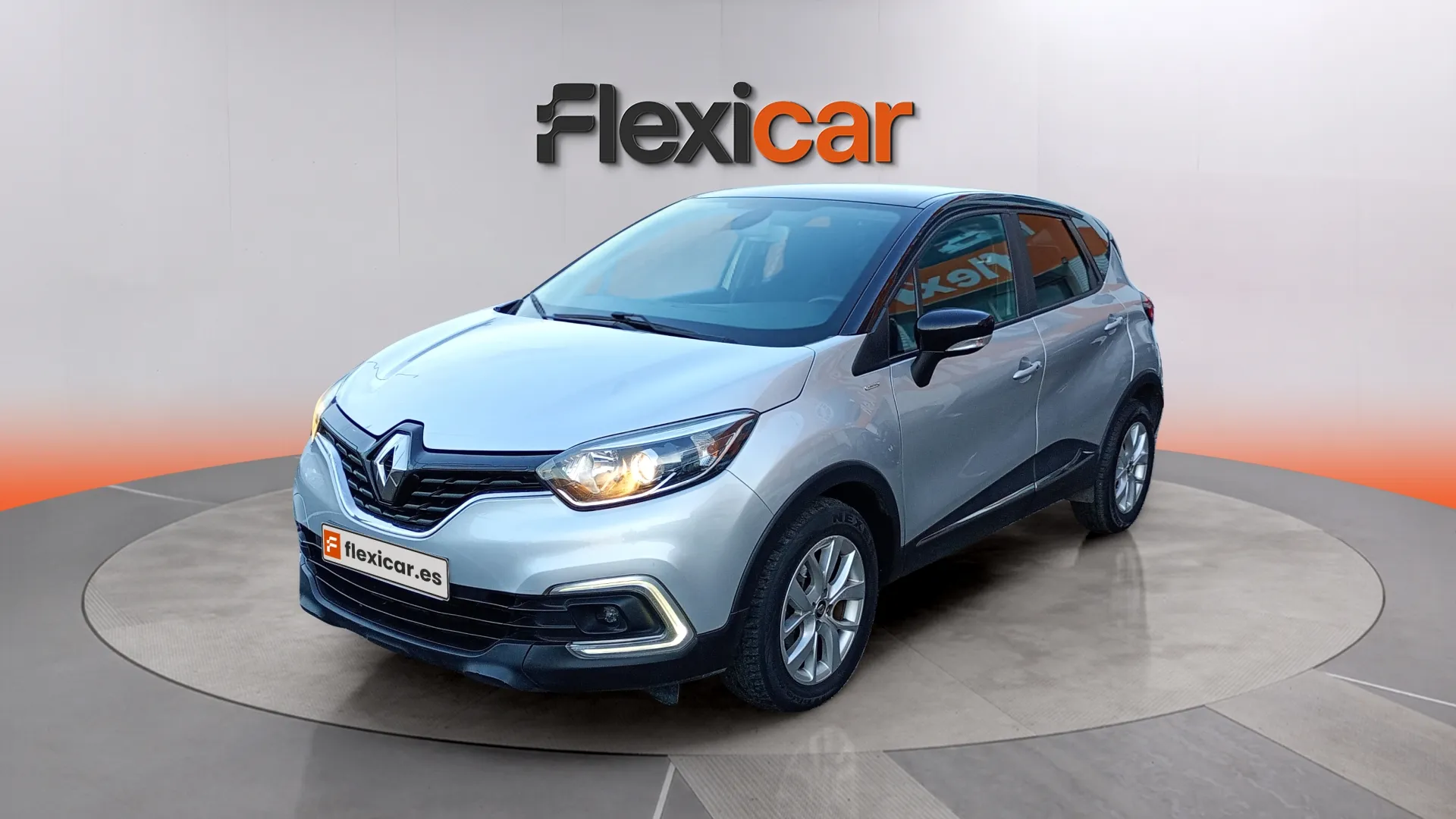 Renault Captur Limited TCe -18 - foto 3
