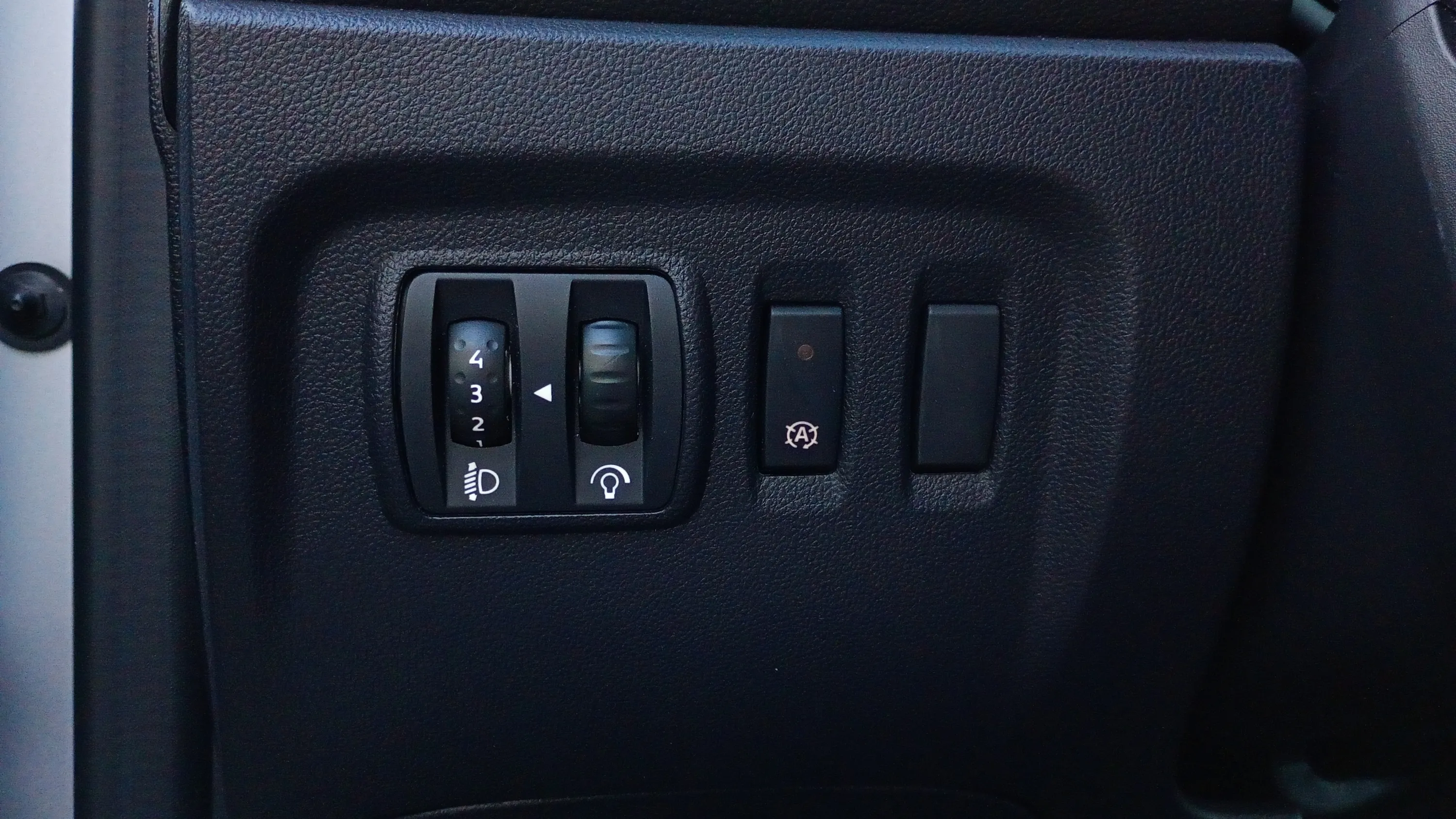 Renault Captur Limited TCe -18 - foto 19