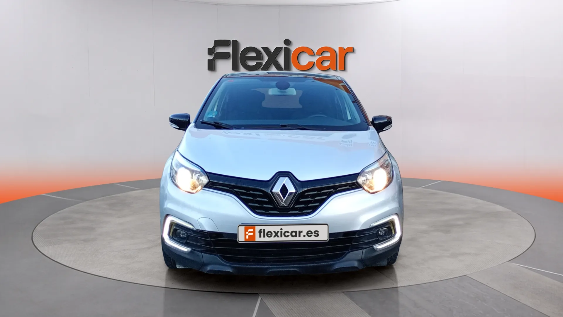 Renault Captur Limited TCe -18 - foto 2