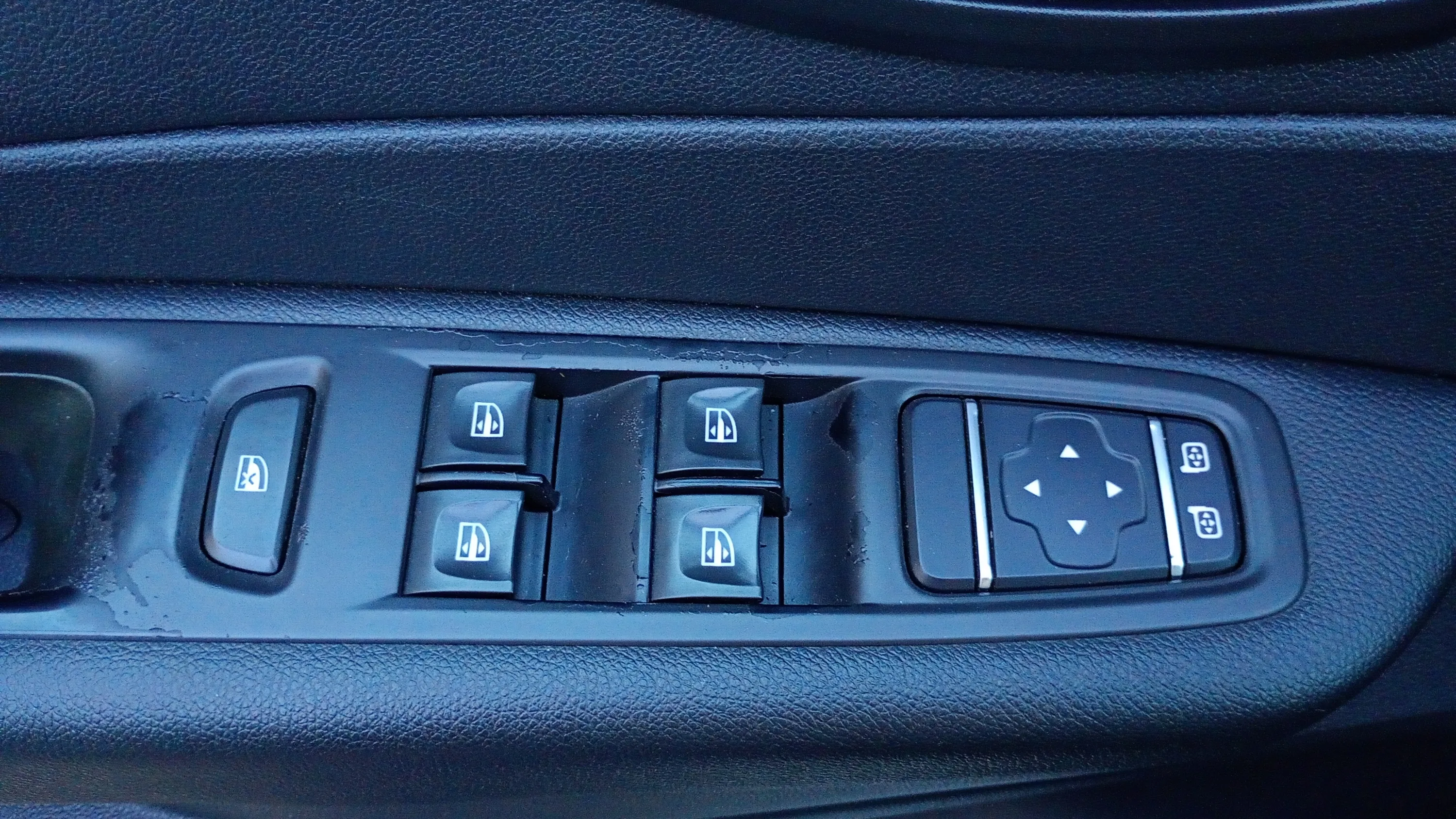 Renault Captur Limited TCe -18 - foto 18